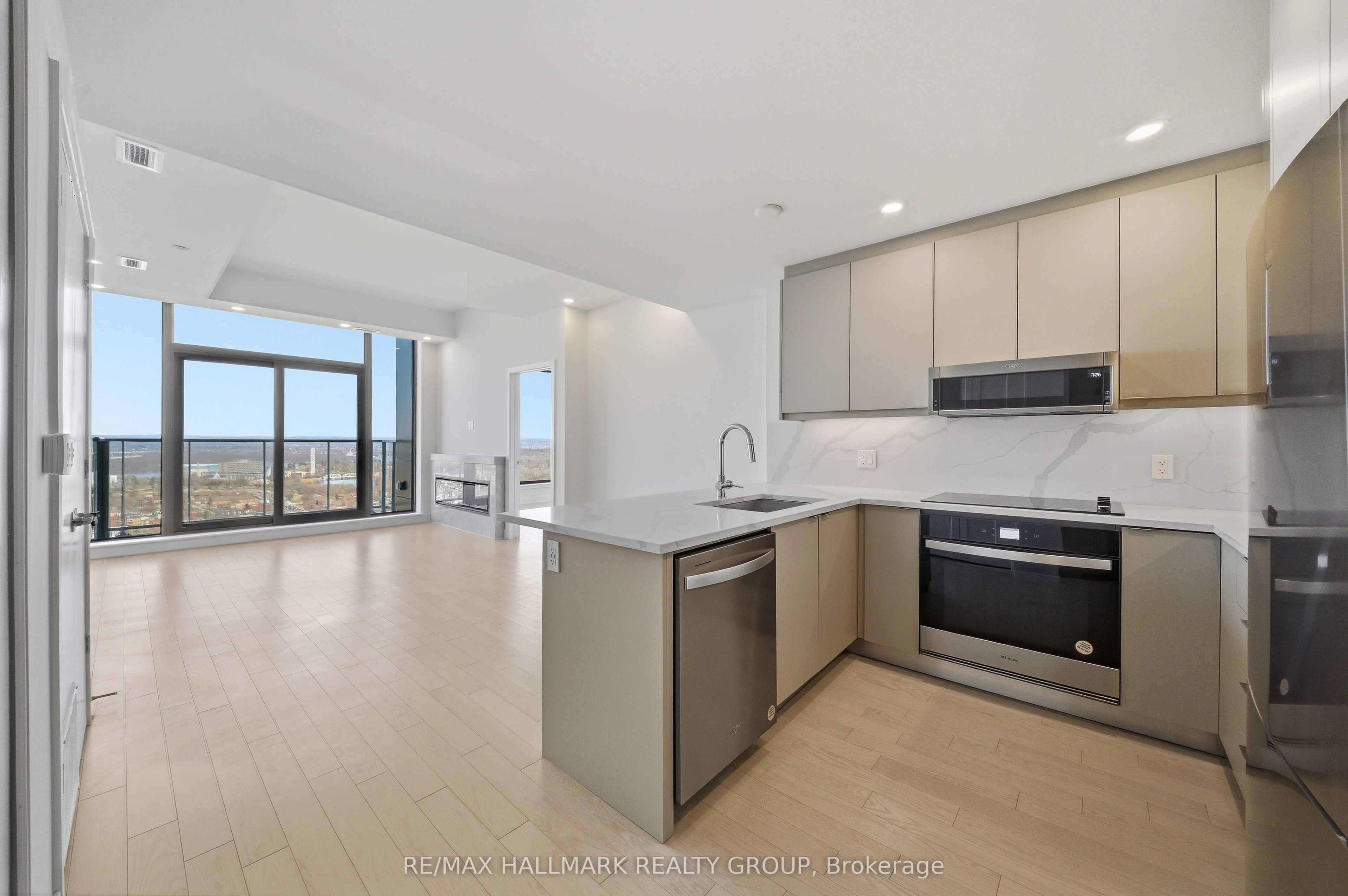 180 George Street 2604, Lower Town - Sandy Hill, ON K1N 0G8 photo 3