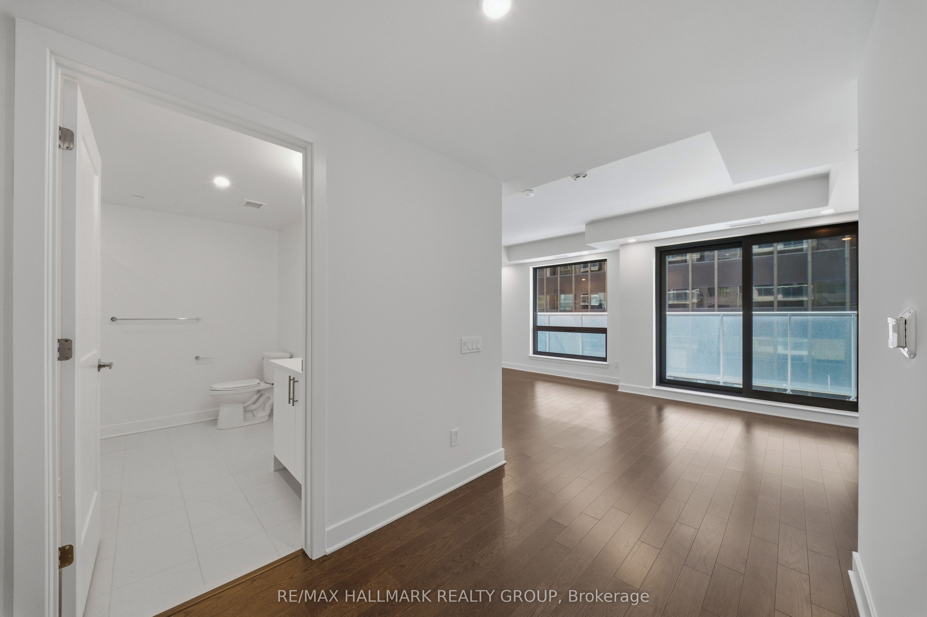 180 George Street 501, Lower Town - Sandy Hill, ON K1N 0G8 photo 5