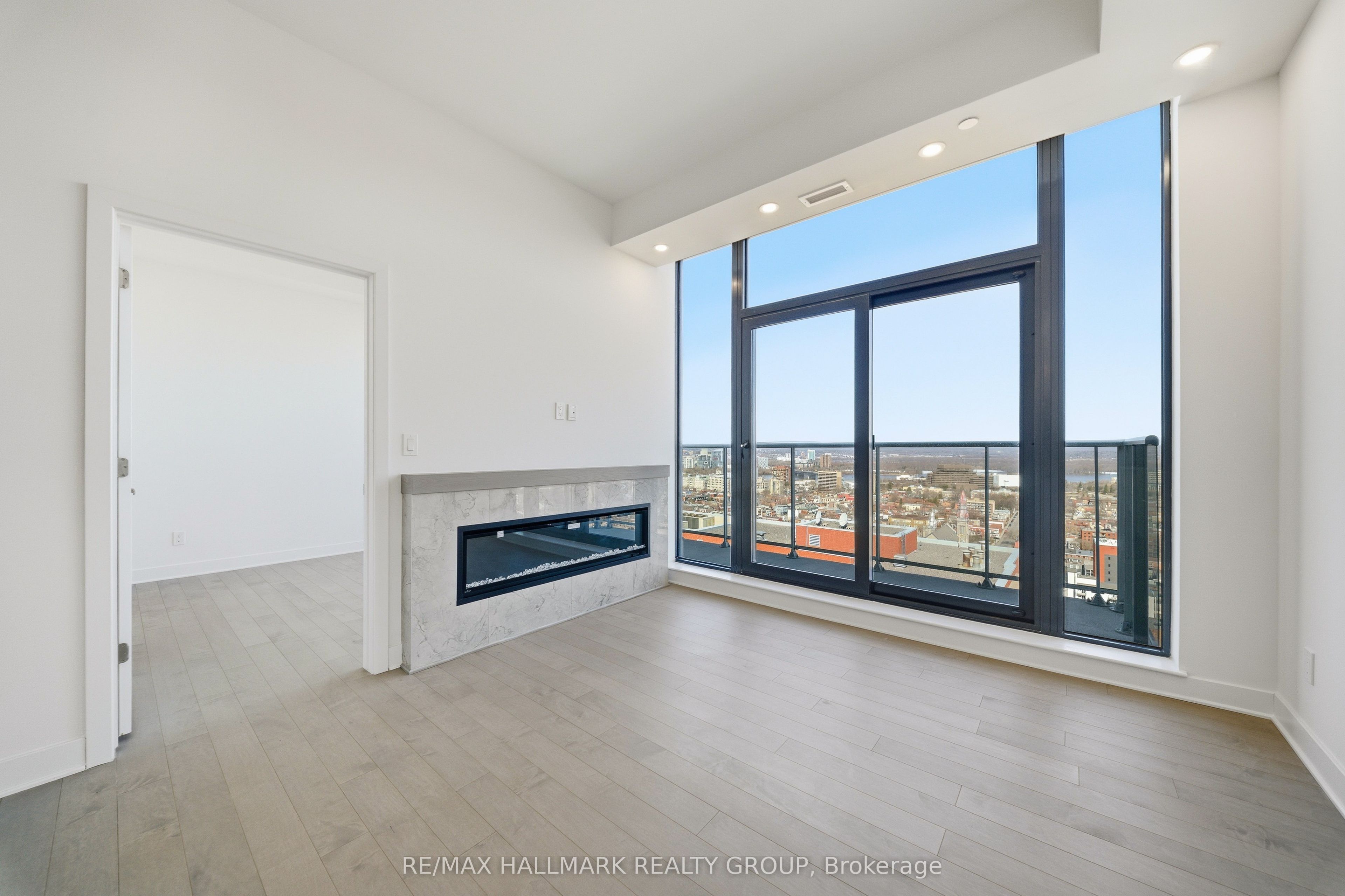 180 George Street 2605, Lower Town - Sandy Hill, ON K1N 0G8 photo 3
