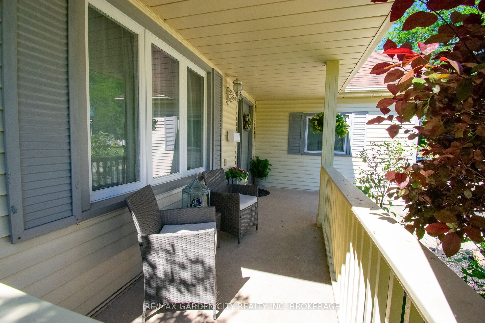 203 LEASIDE Drive, Welland, ON L3C 6N4 photo 5