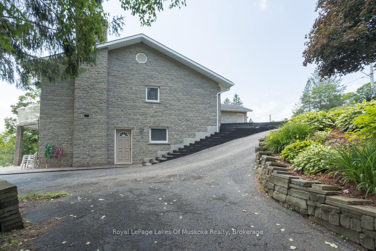 110 Dill Street, Bracebridge, ON P1L 1E5 photo 3