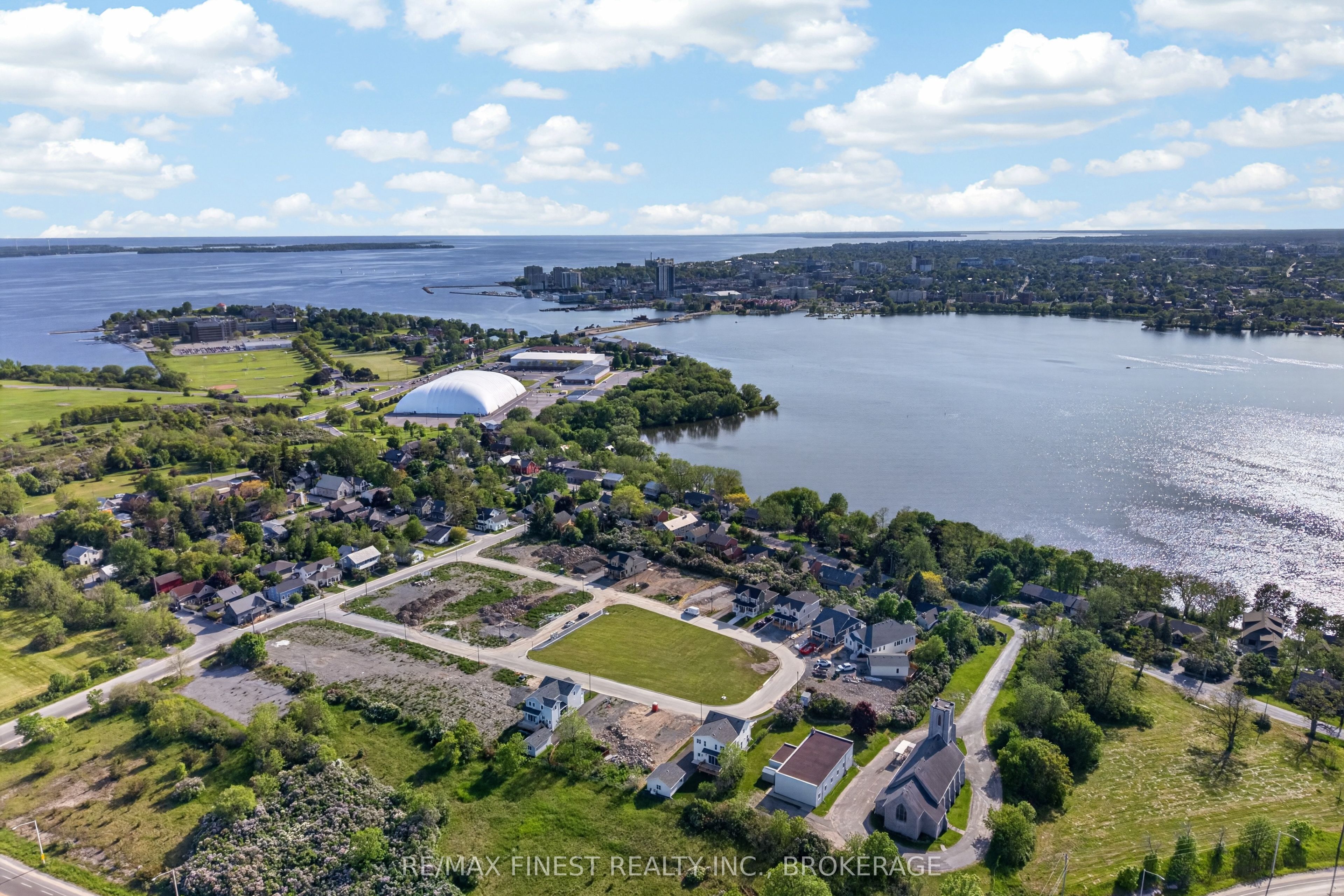 230 OLD KILN Crescent, Kingston, ON K7K 0L7 photo 4