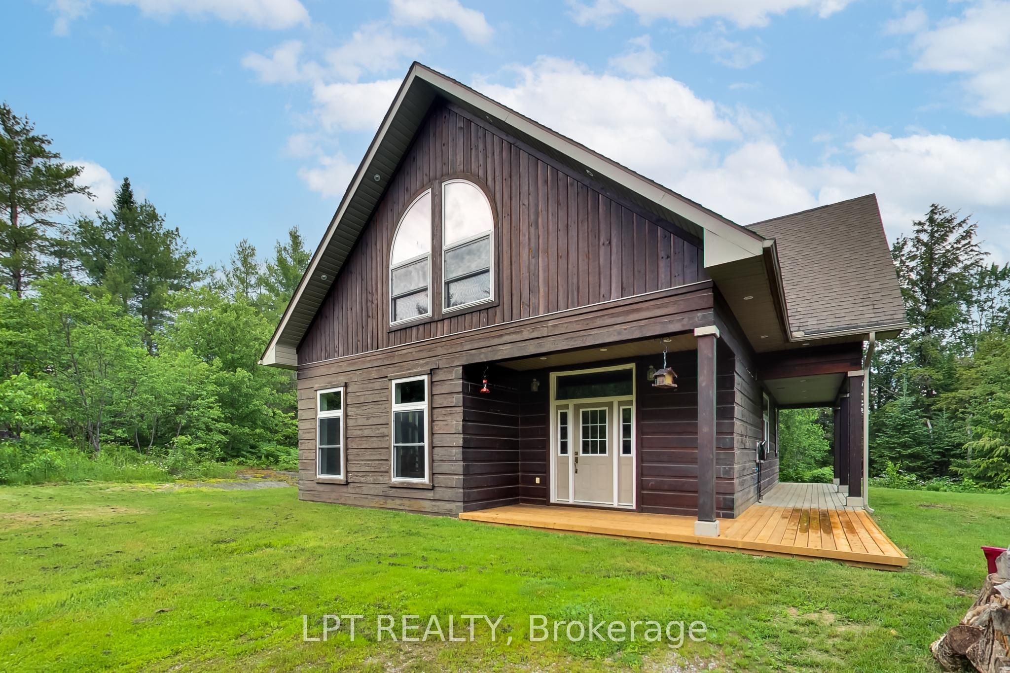 1039 Ben Lake Road E, Gravenhurst, ON P1P 1R3 photo 2