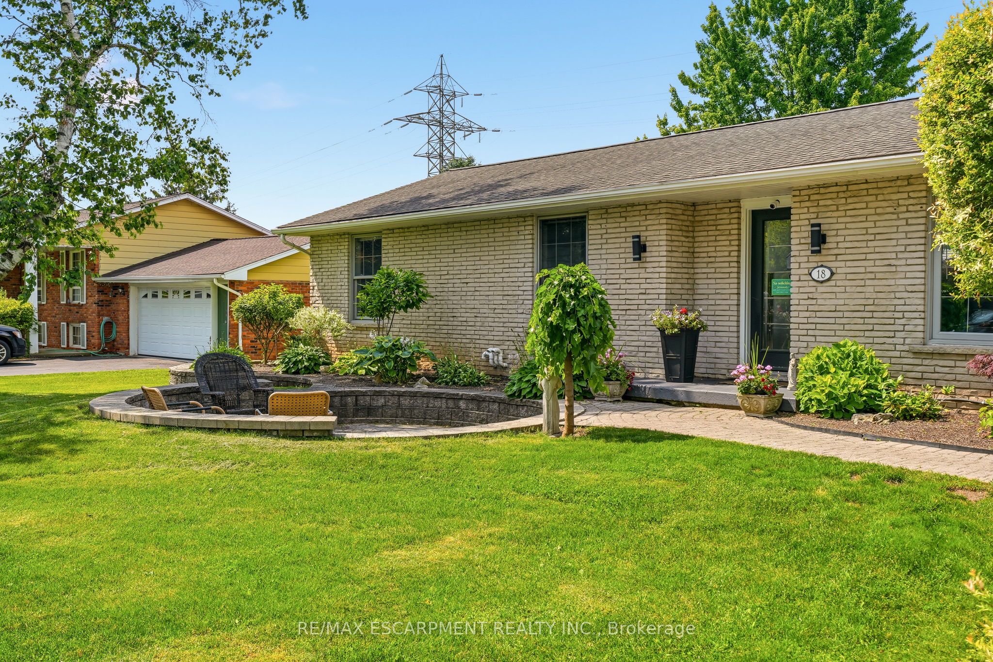 18 Fireside Drive, Hamilton, ON L8N 2Z7 photo 4