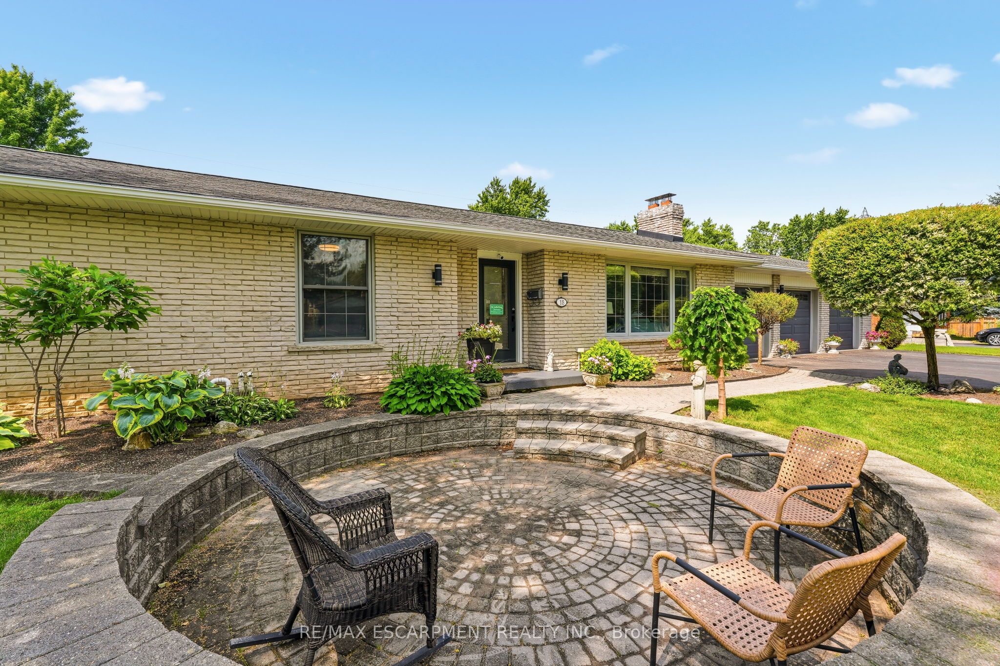 18 Fireside Drive, Hamilton, ON L8N 2Z7 photo 5