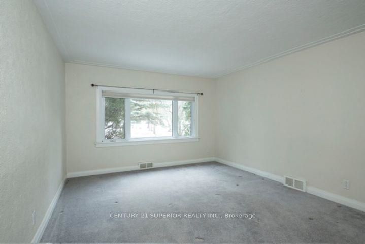 327 Brunswick Street S, Thunder Bay, ON P7E 1W7 photo 3