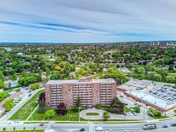 1100 Courtland Avenue E 610, Kitchener, ON N2C 2H9 photo 2