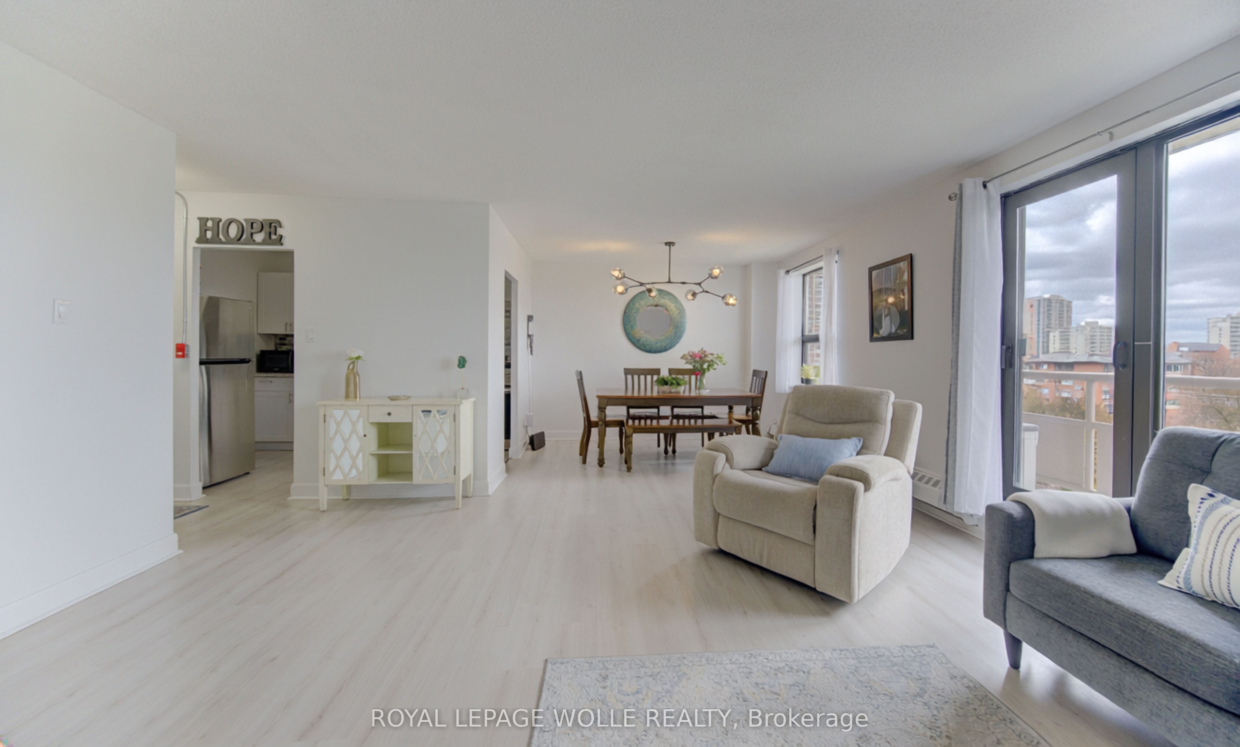1100 Courtland Avenue E 610, Kitchener, ON N2C 2H9 photo 5