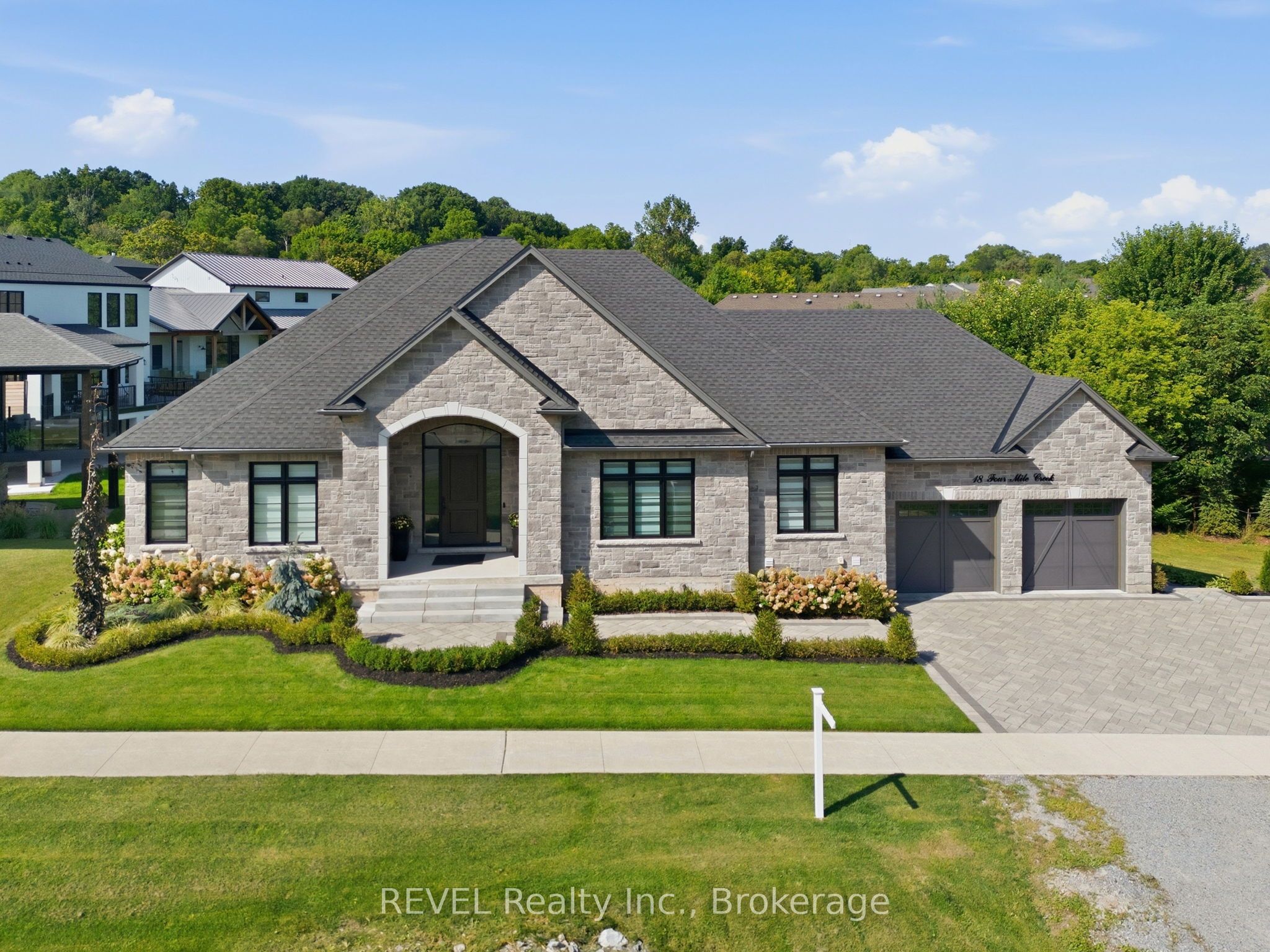 18 Four Mile Creek Road, Niagara-on-the-Lake, ON L0S 1J1