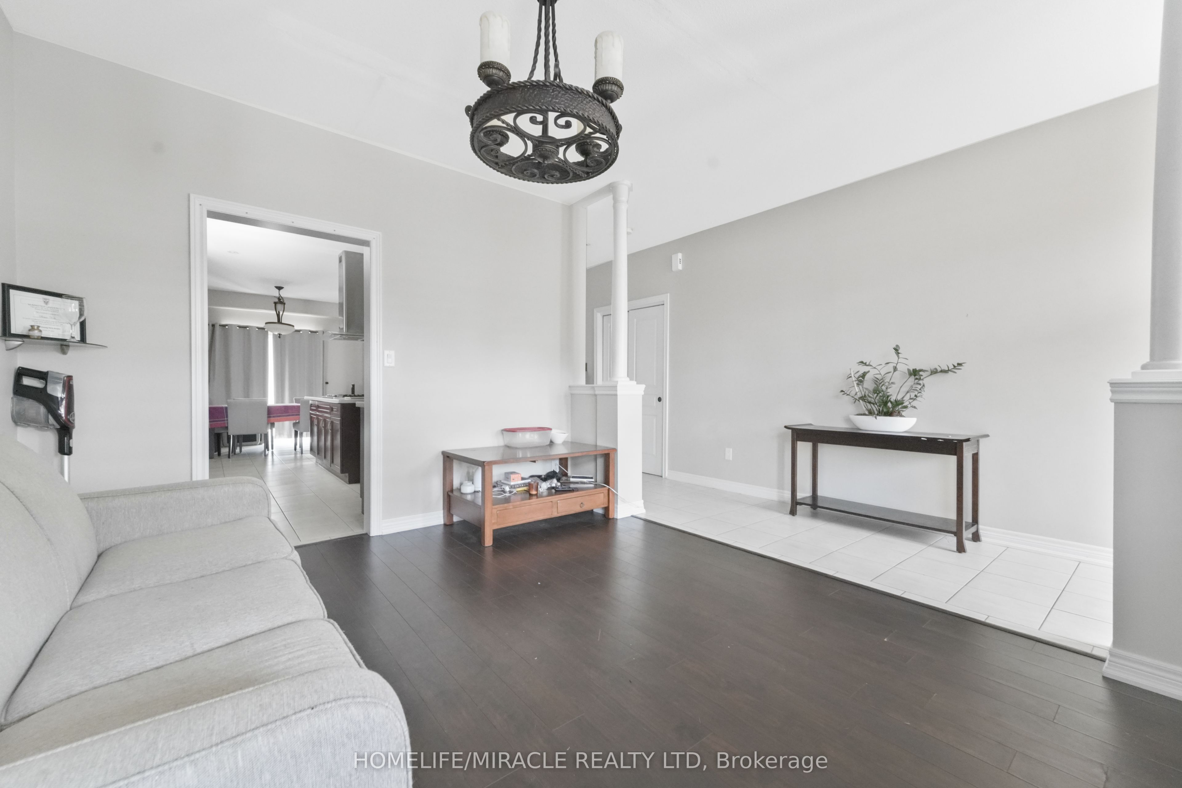 95 Tulip Tree Road, Thorold, ON L2V 0A5 photo 5