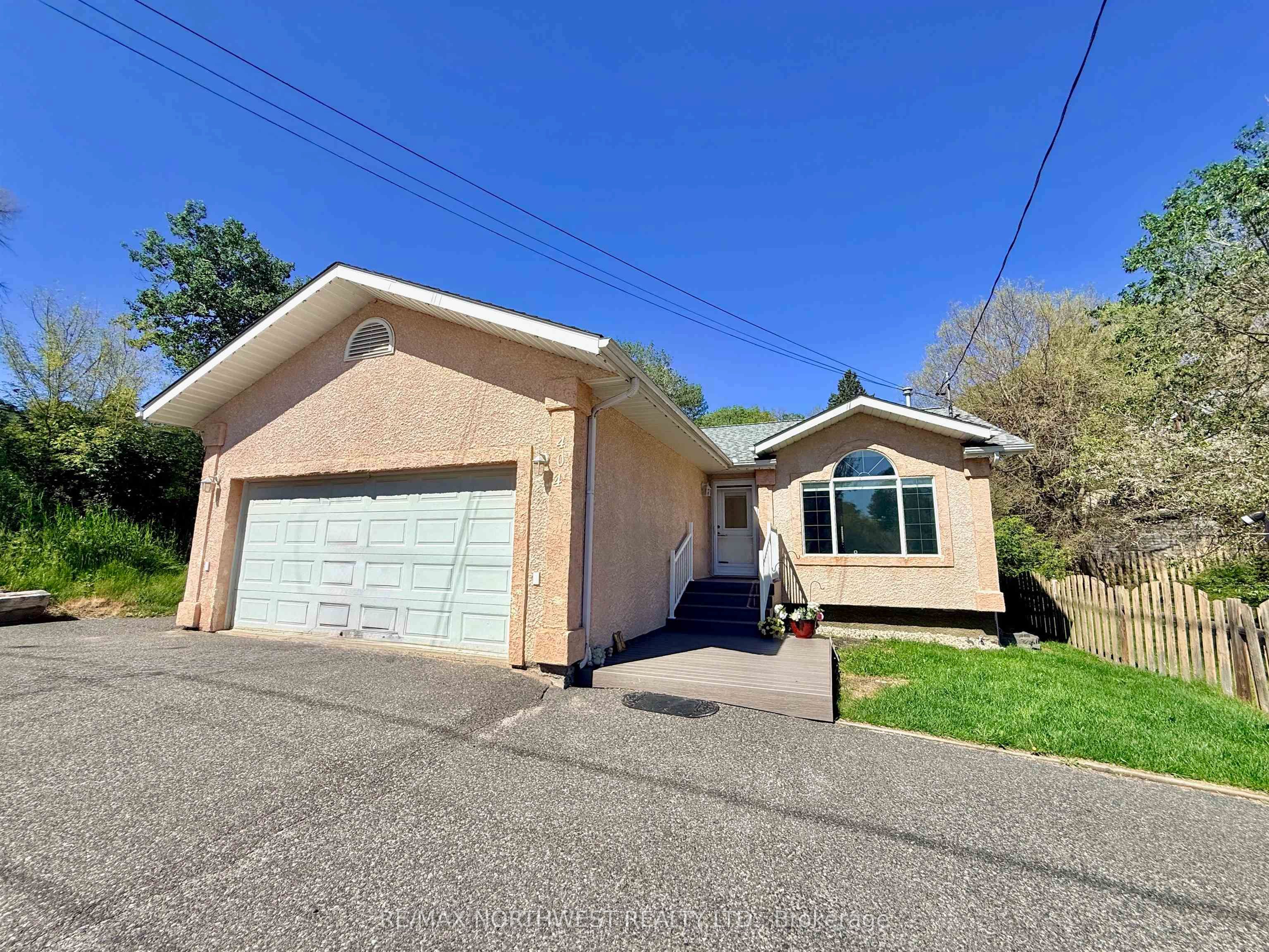404 Main Street, Kenora, ON P0X 1C0