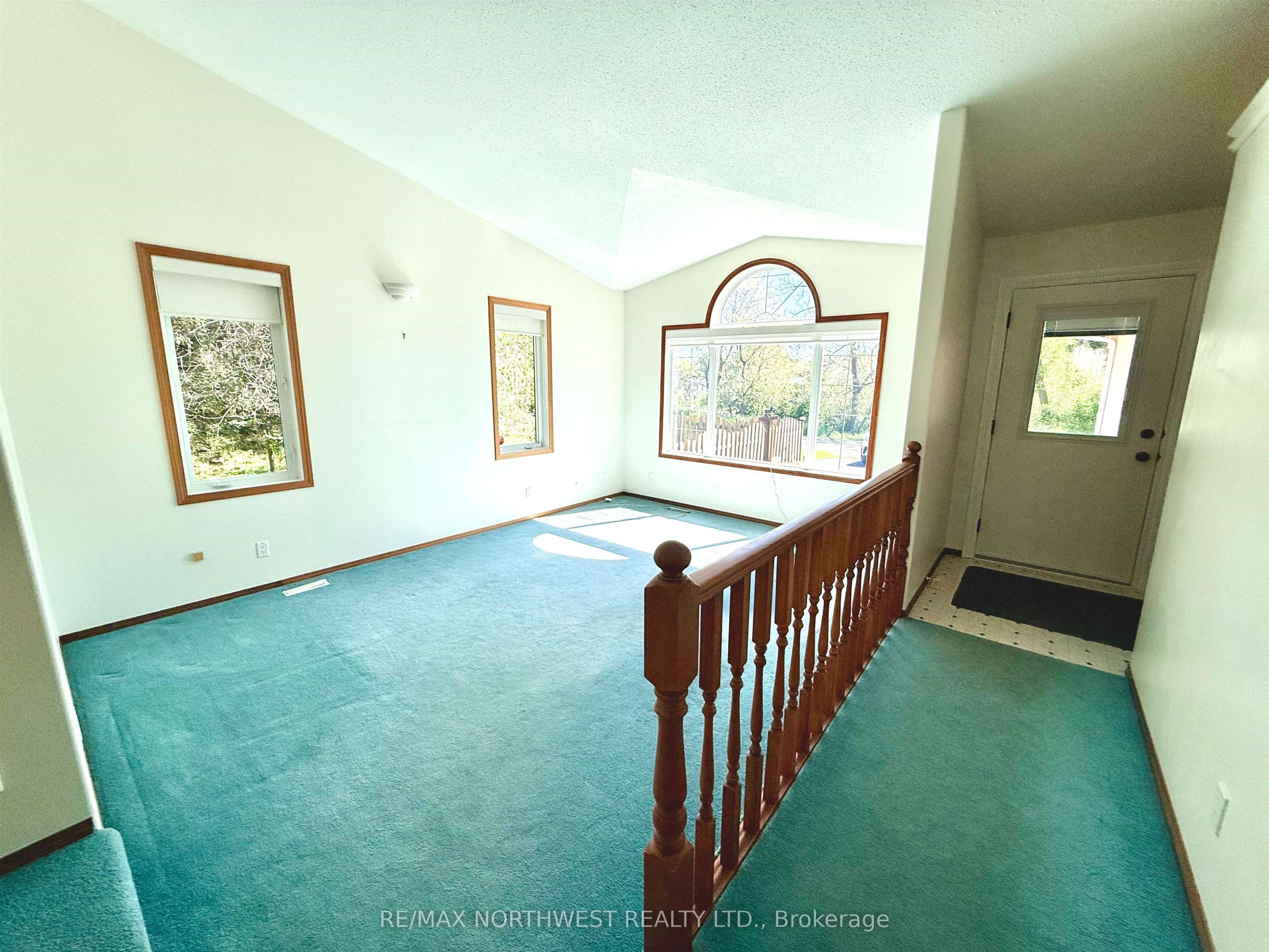 404 Main Street, Kenora, ON P0X 1C0 photo 3