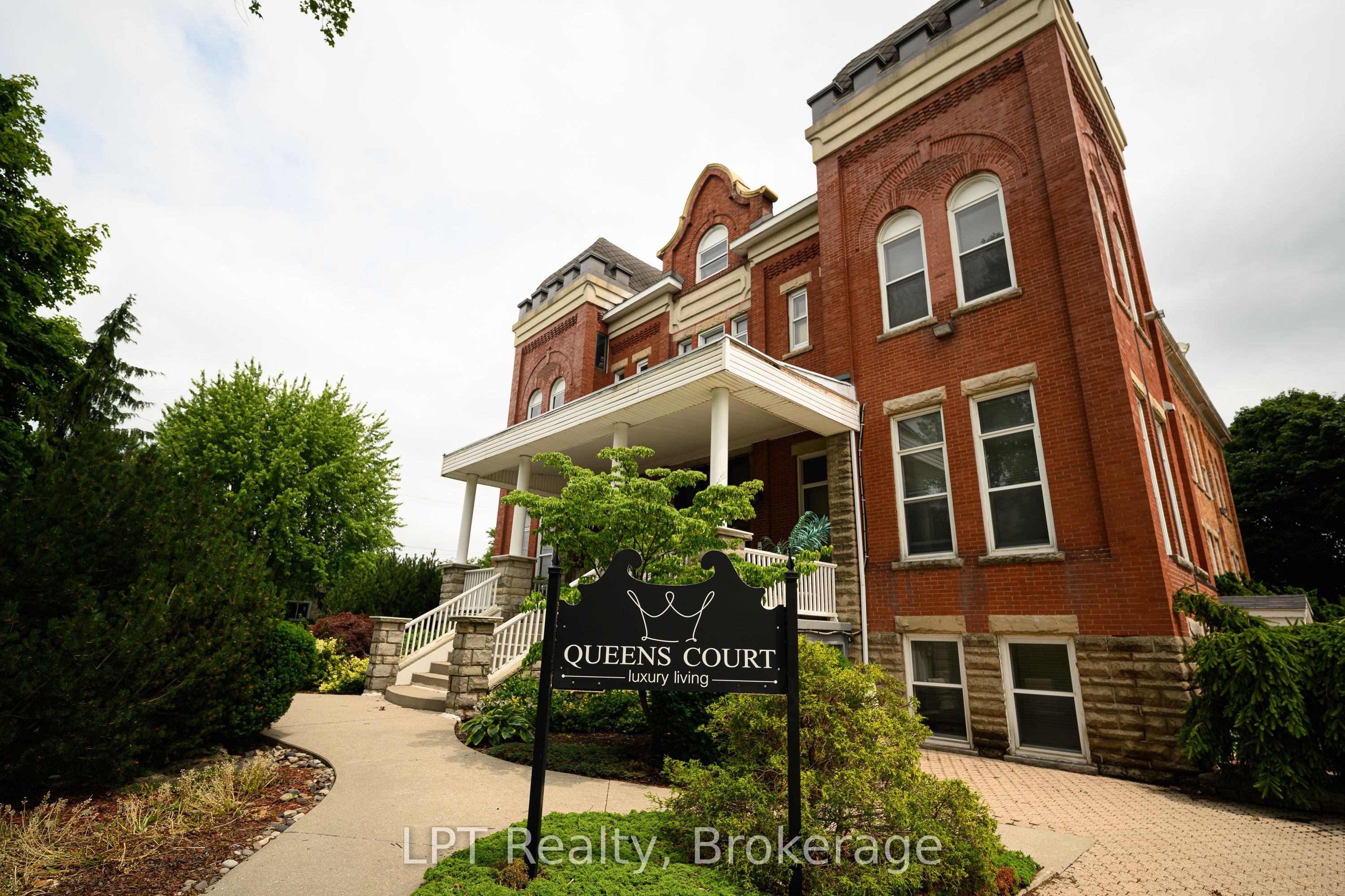 317 Queen Street 302, Chatham-Kent, ON N7M 2H7