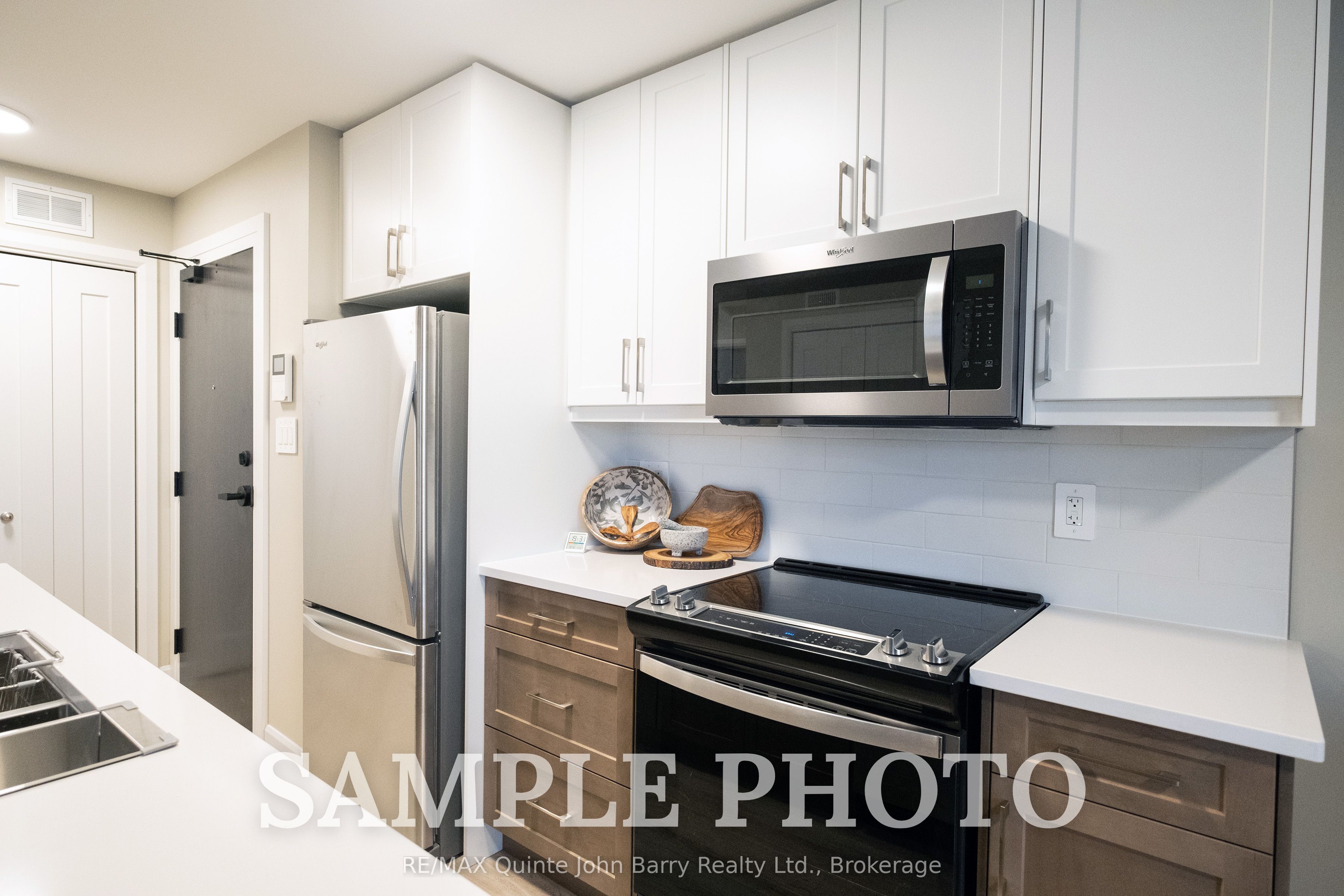 305-10 Hillside Meadow Drive, Quinte West, ON K8V 0J7 photo 3