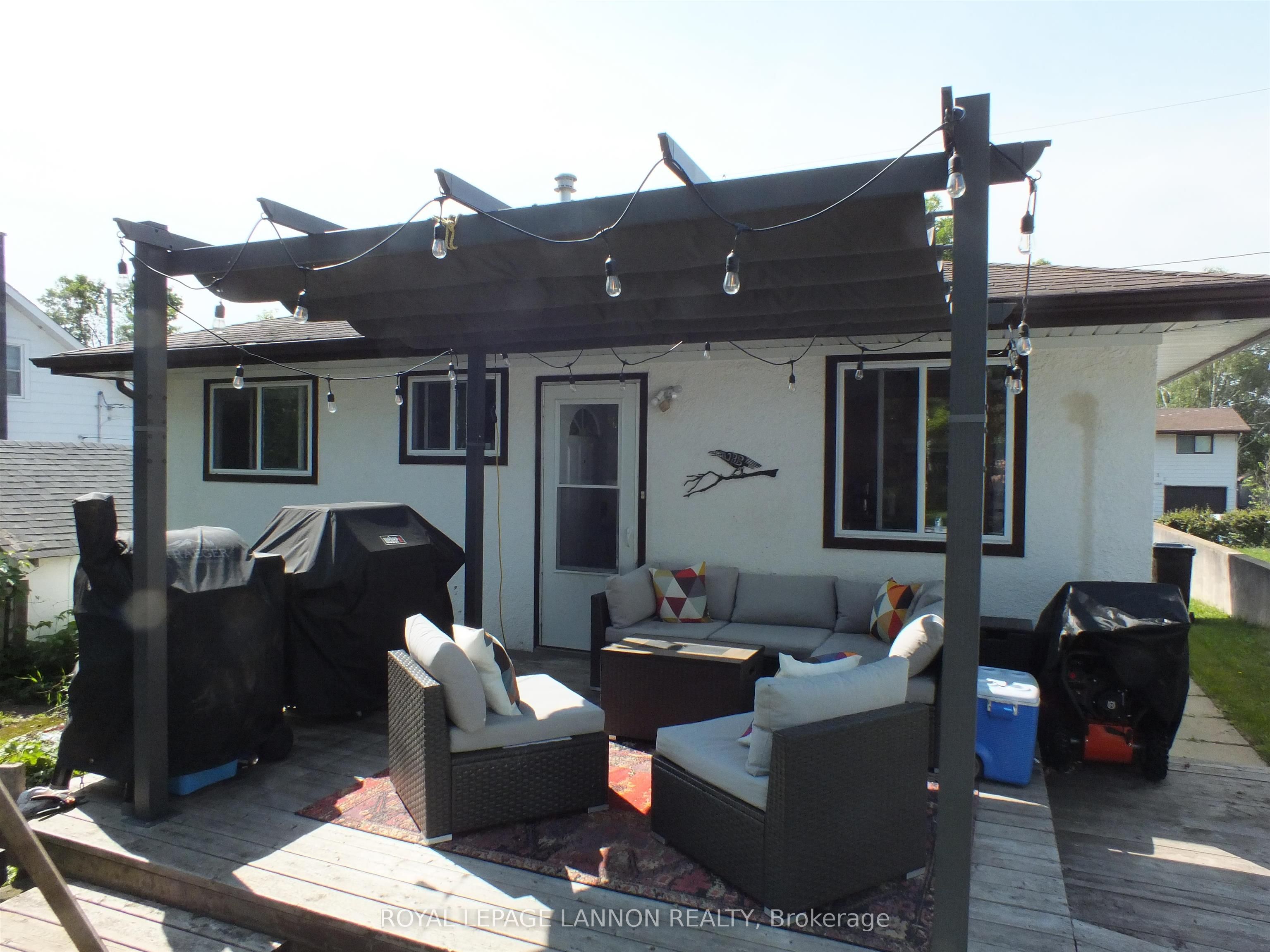 332 Erle Street, Thunder Bay, ON P7A 1N5 photo 4