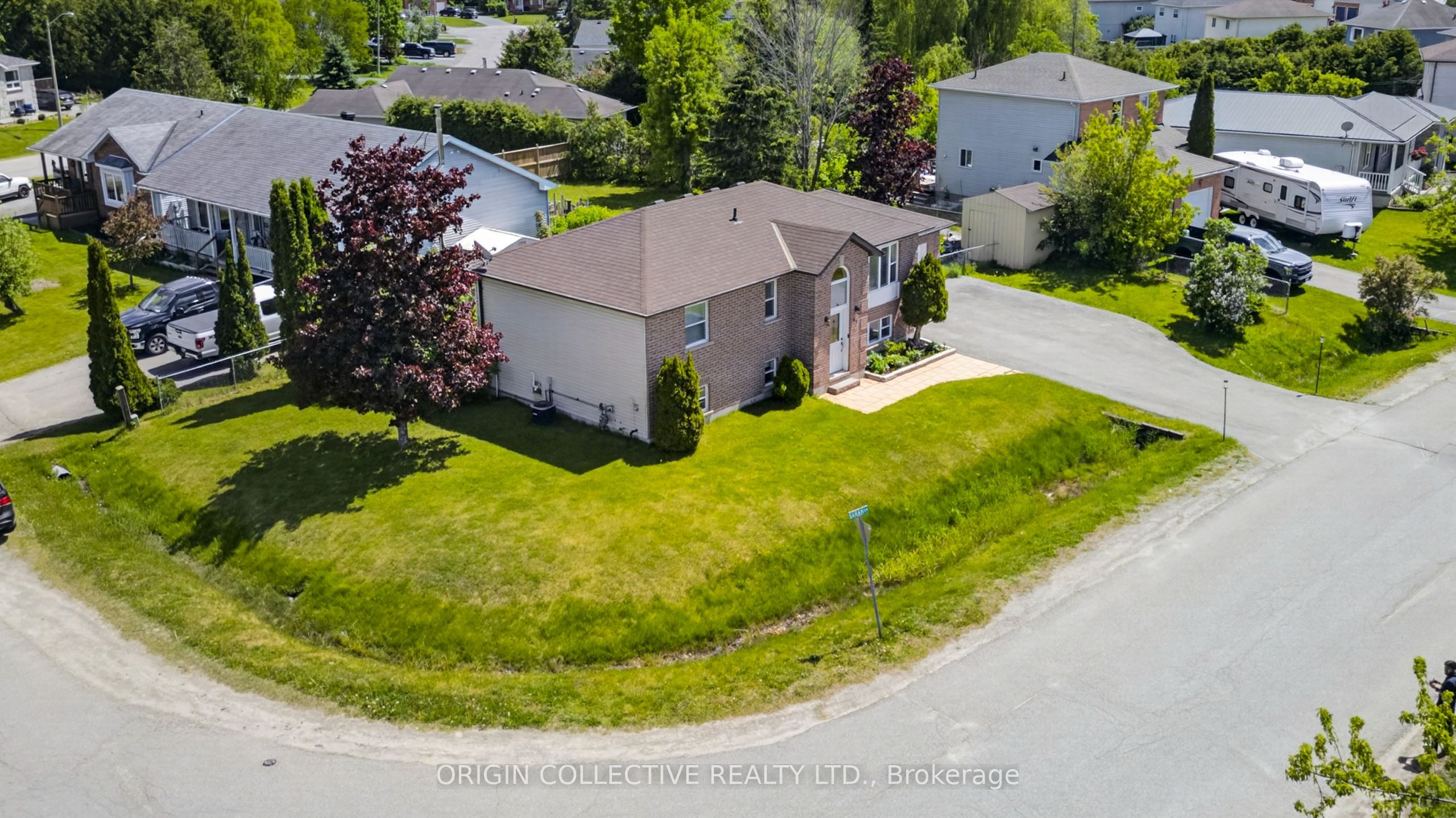 42 Sarah Cres, Kawartha Lakes, ON K0M 2W0 photo 2