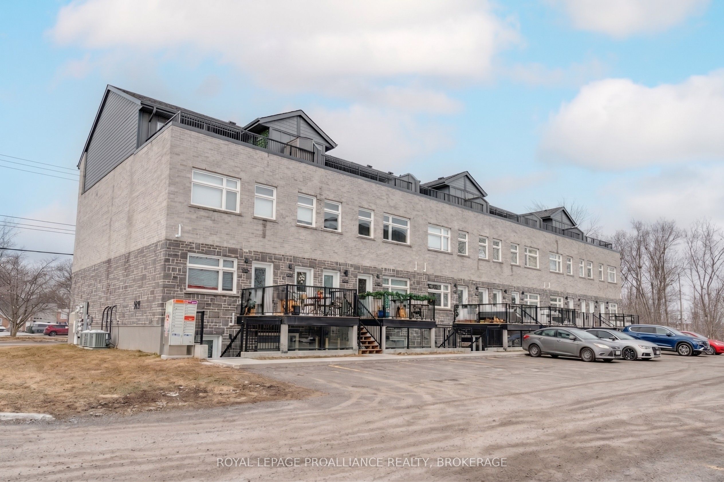 809 Development Drive 105, Kingston, ON K7M 0J4 photo 3