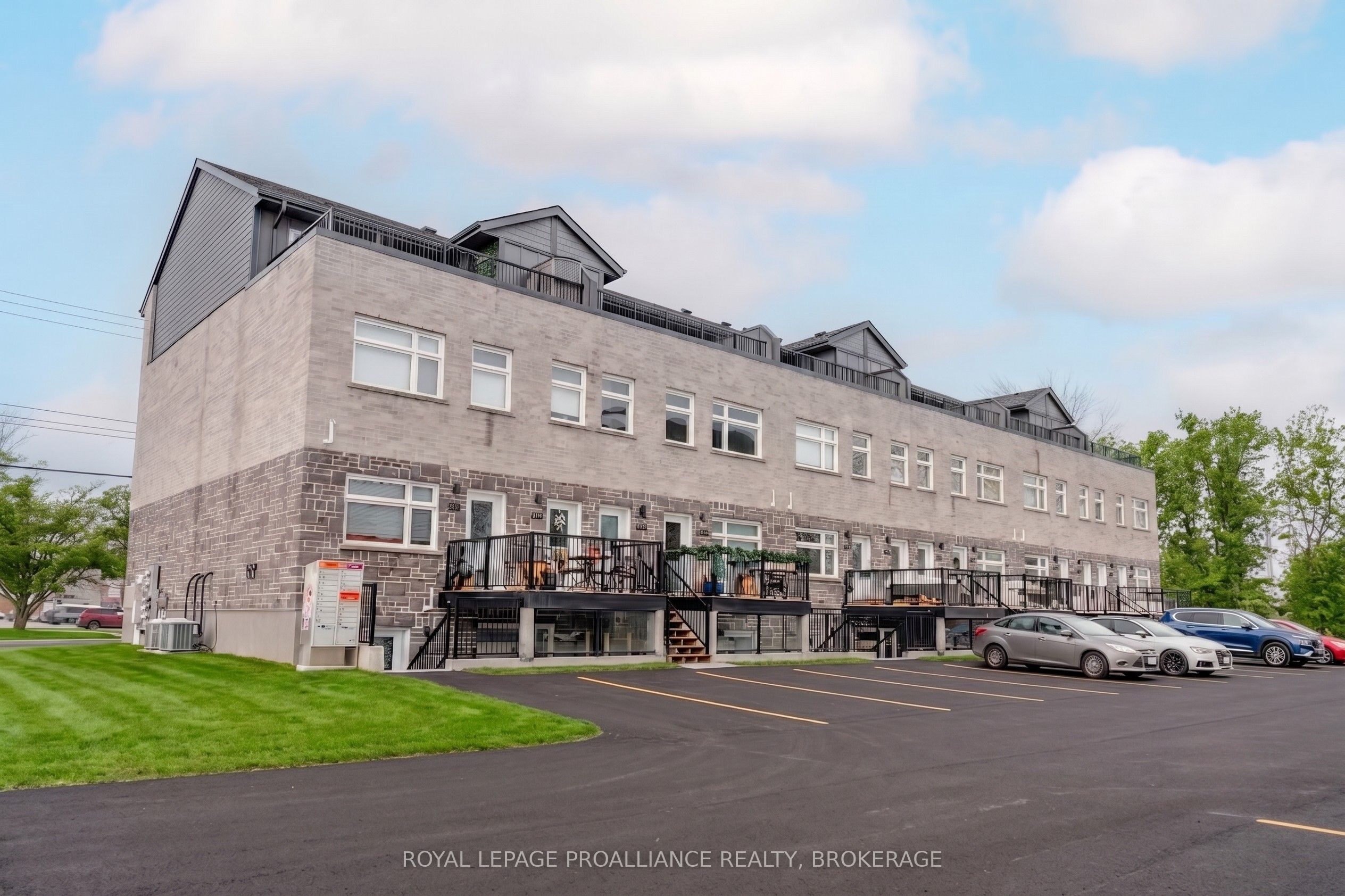 809 Development Drive 105, Kingston, ON K7M 0J4 photo 4