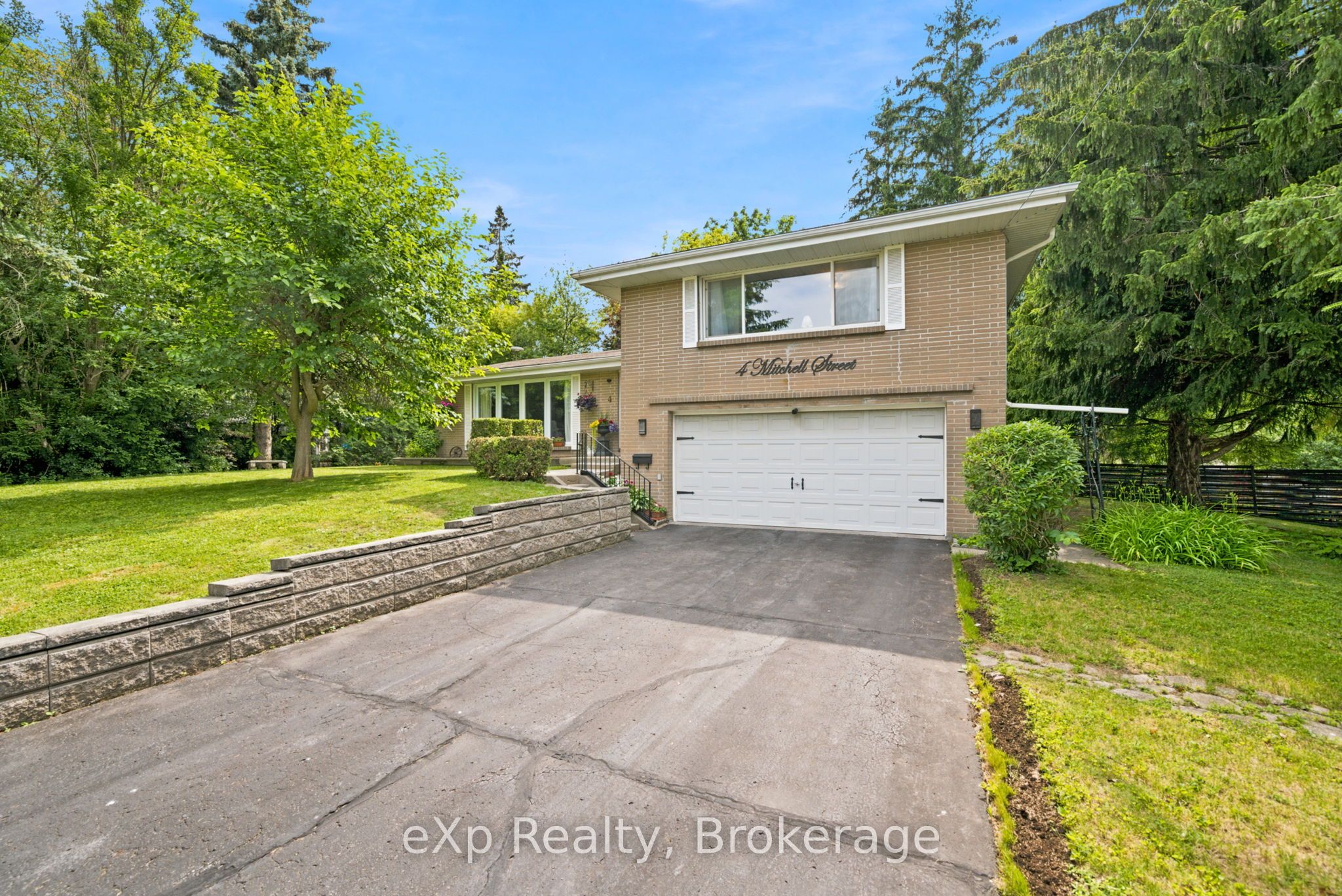 4 Mitchell Street, Port Hope, ON L1A 2W5