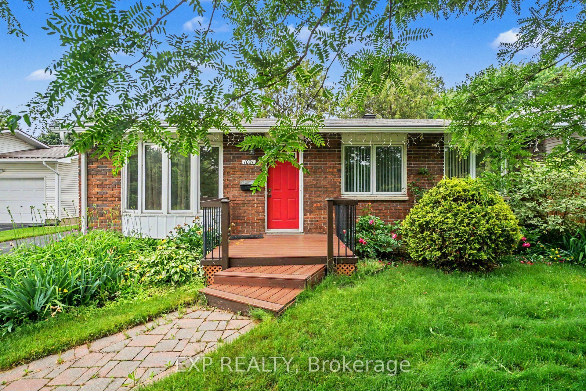 1021 Cadboro Road, Cyrville - Carson Grove - Pineview, ON K1J 8C8