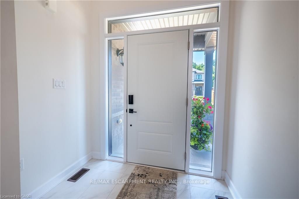 38 Riesling Street, Grimsby, ON L3M 0L2 photo 4