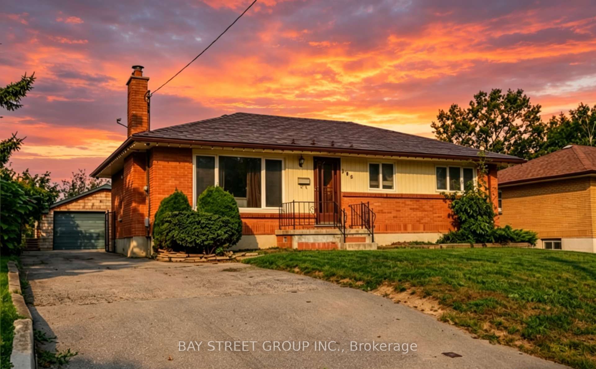 385 Beachwood Avenue, London South, ON N6J 3J9