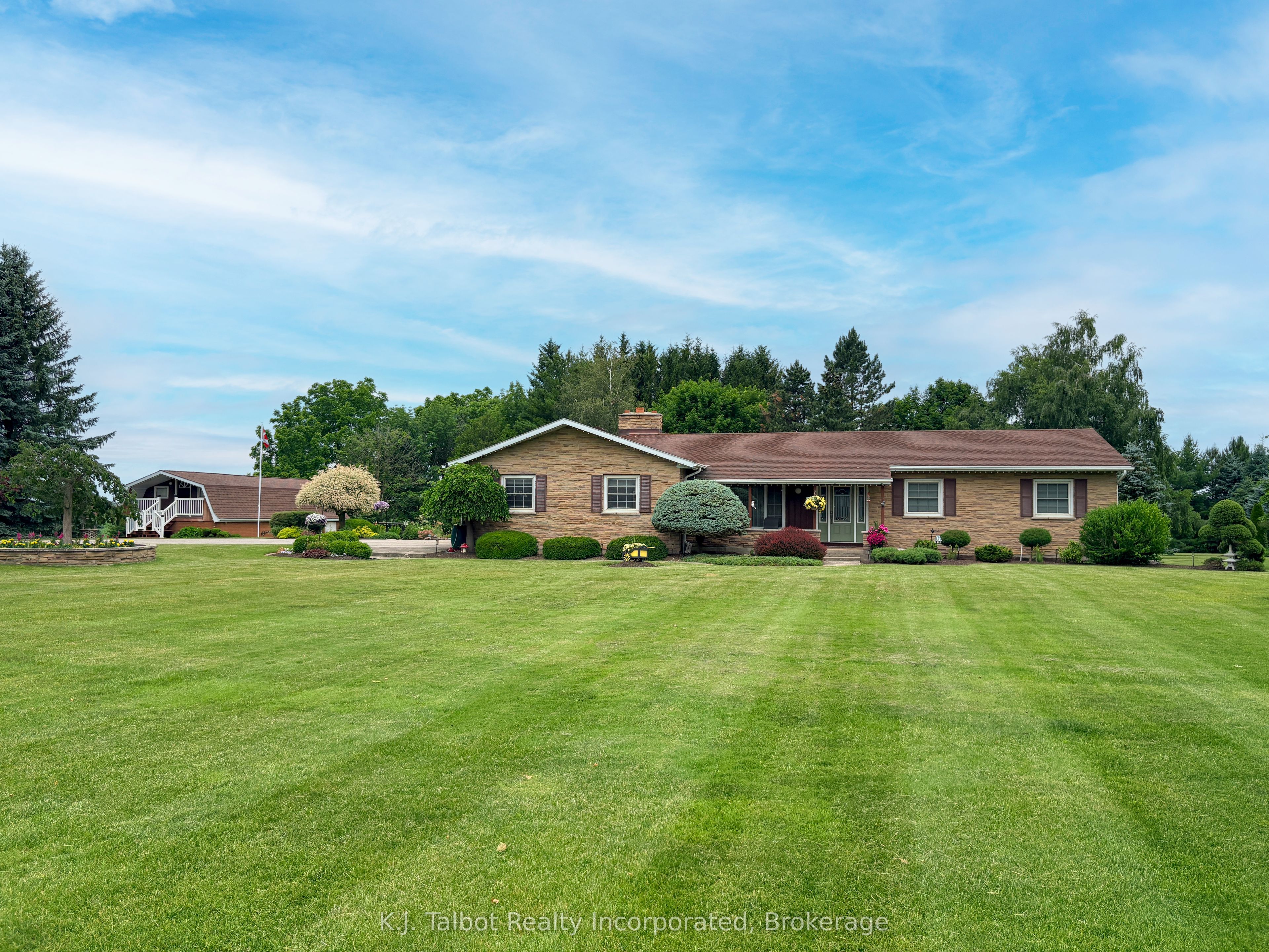 41342 Walton Road, Morris Turnberry, ON N0K 1Z0