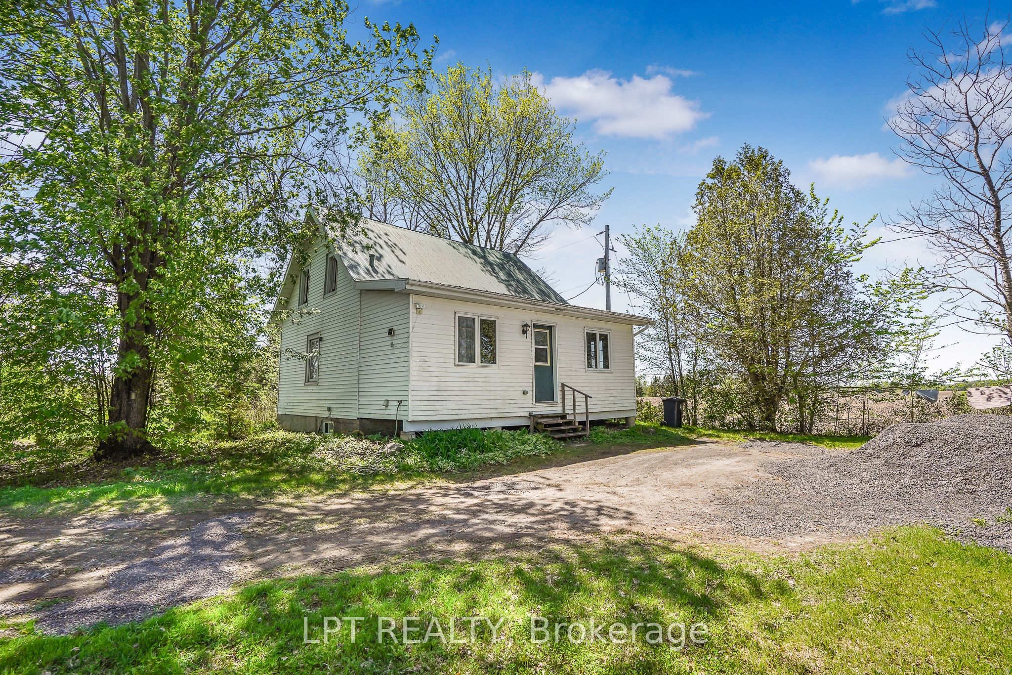 3515 Greenlane Road, East Hawkesbury, ON K6A 2R2