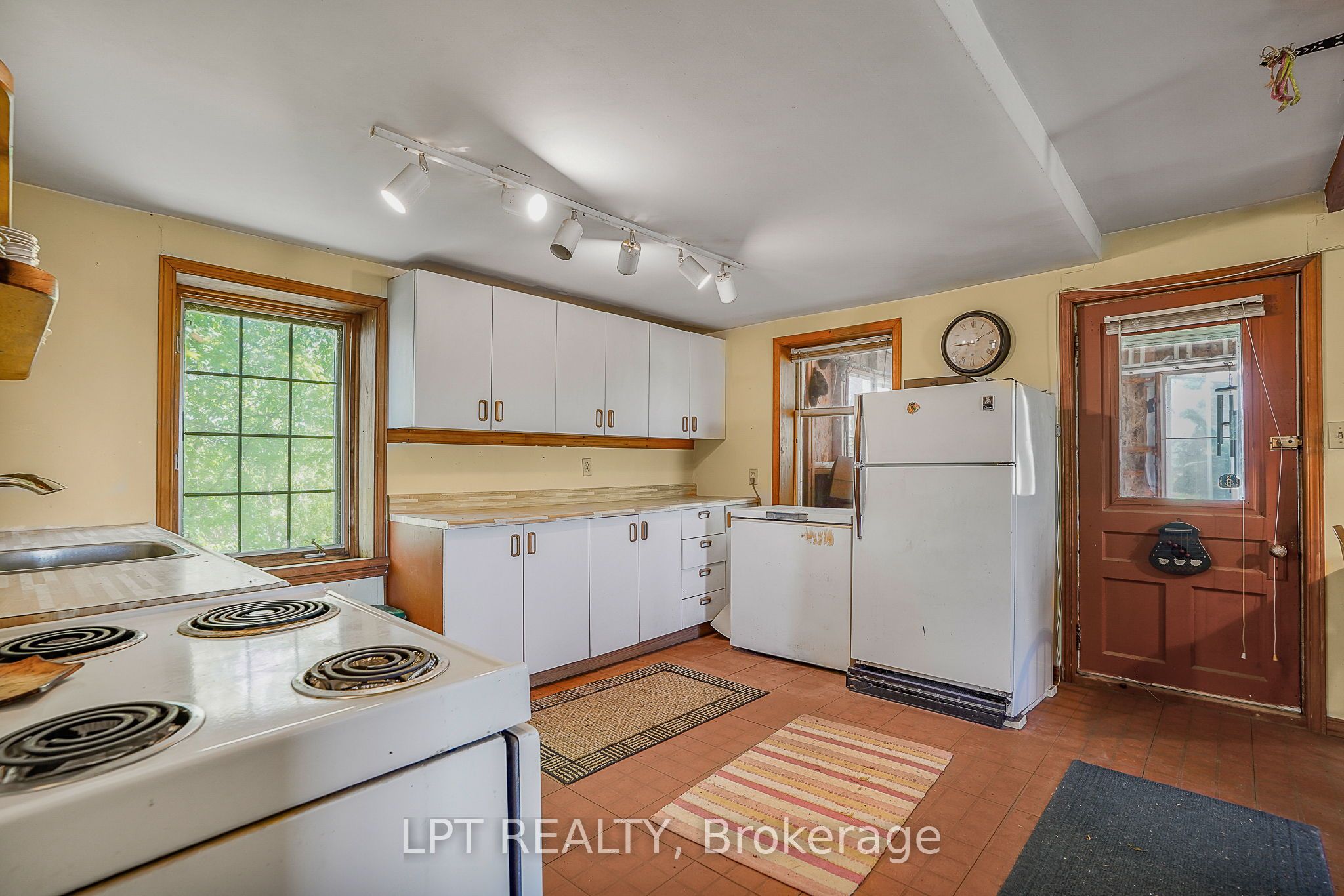3515 Greenlane Road, East Hawkesbury, ON K6A 2R2 photo 4