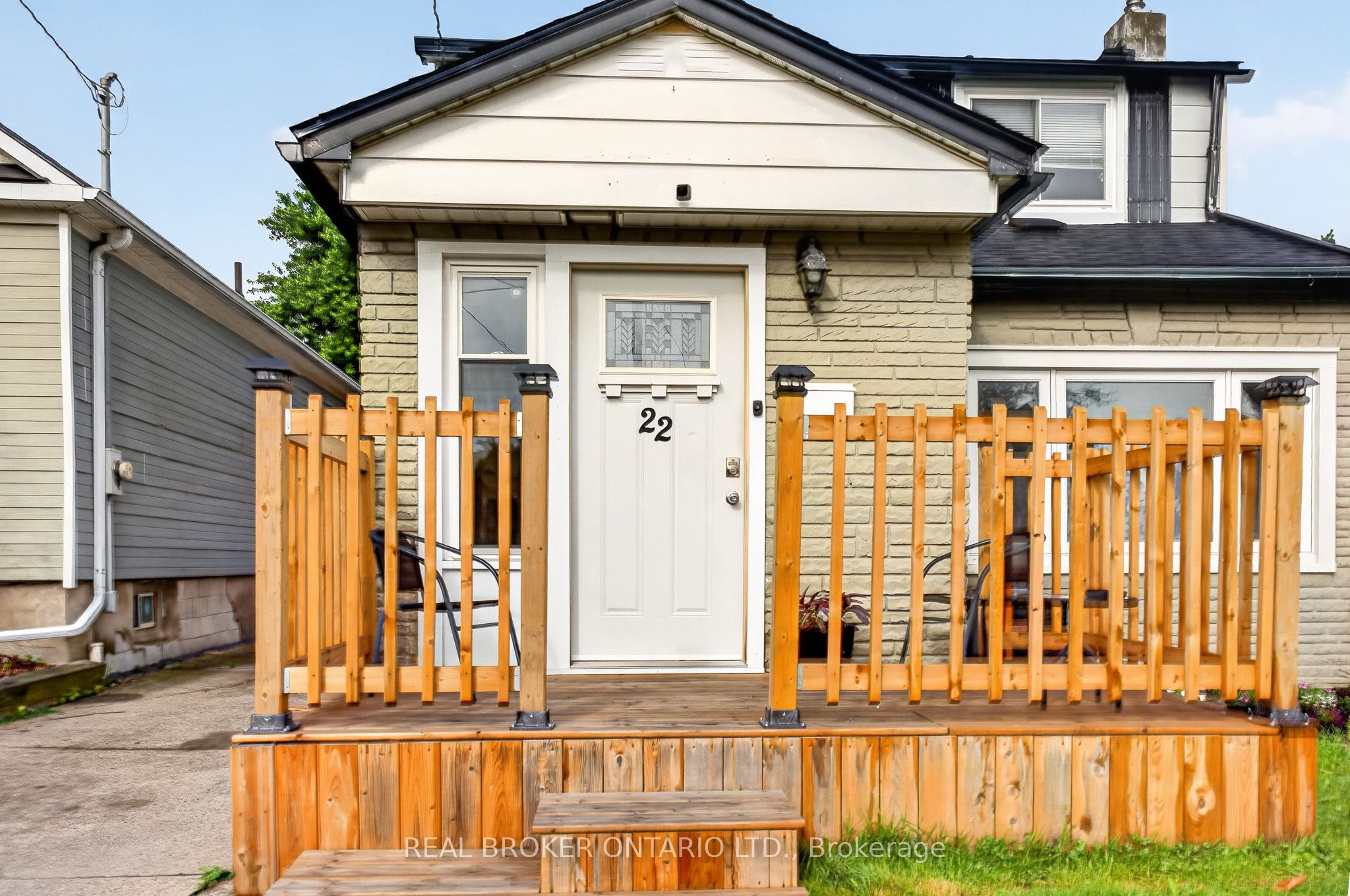 22 Edith Street, St. Catharines, ON L2S 2P7 photo 2
