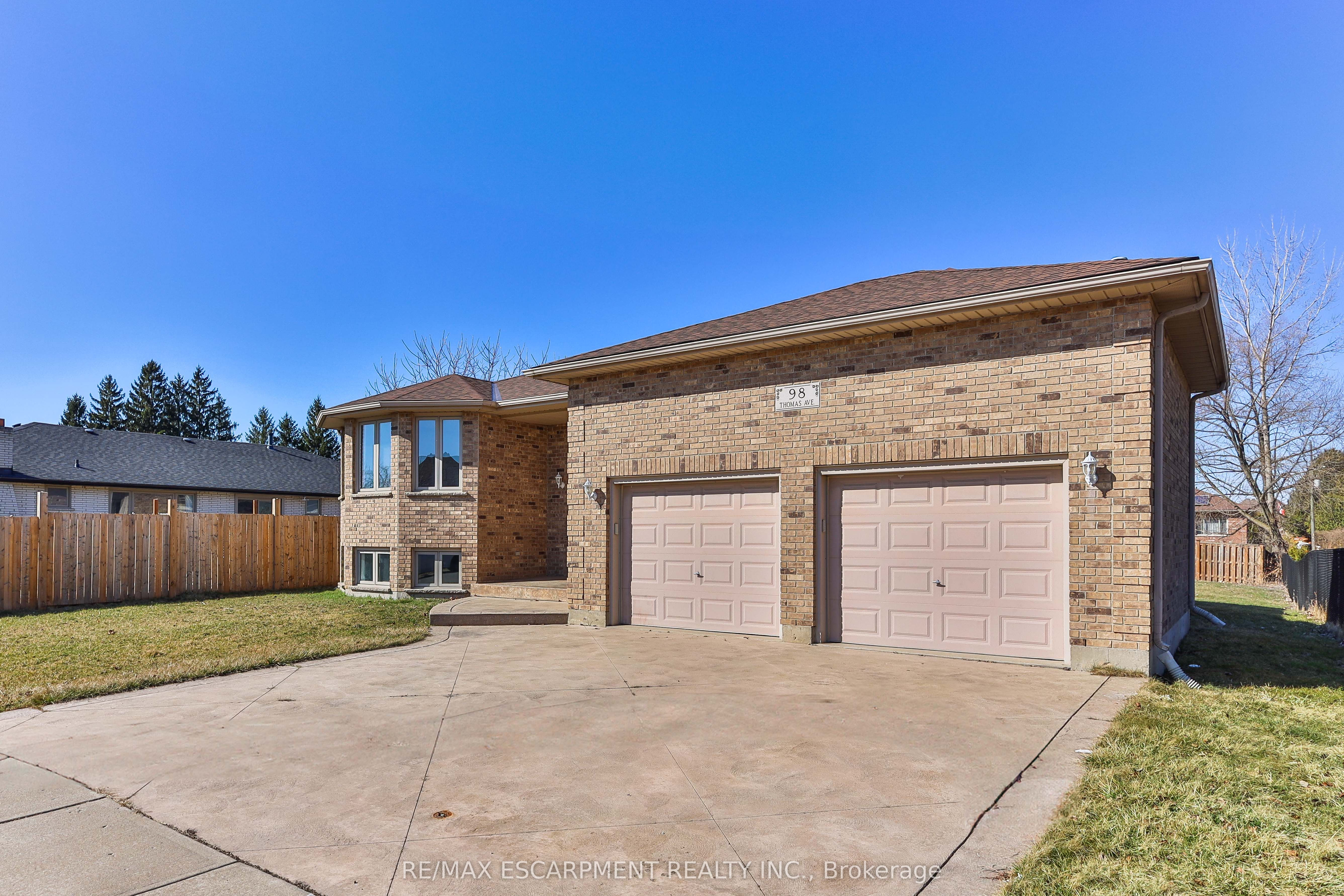 98 THOMAS Avenue, Brantford, ON N3S 7V4 photo 2