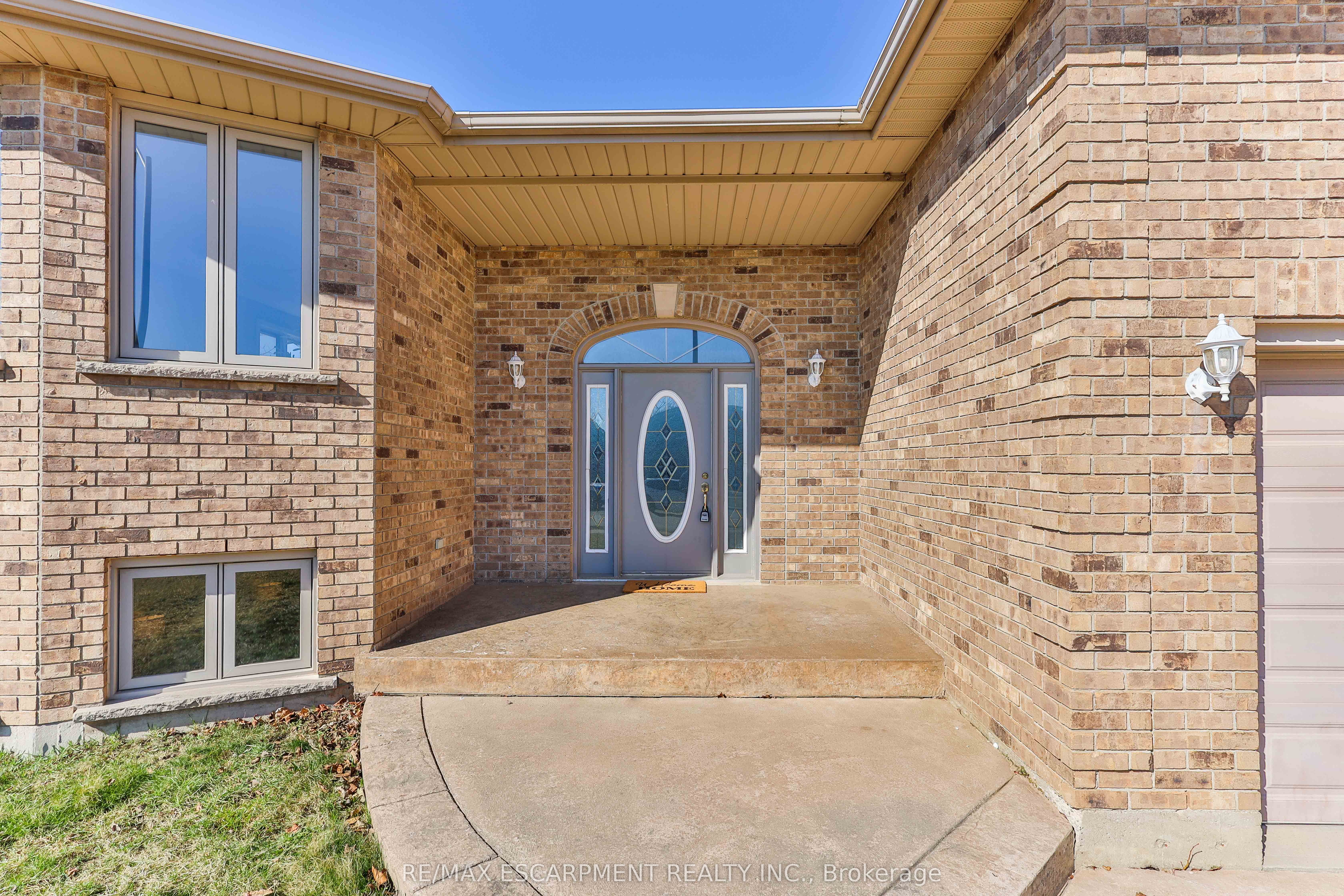 98 THOMAS Avenue, Brantford, ON N3S 7V4 photo 4
