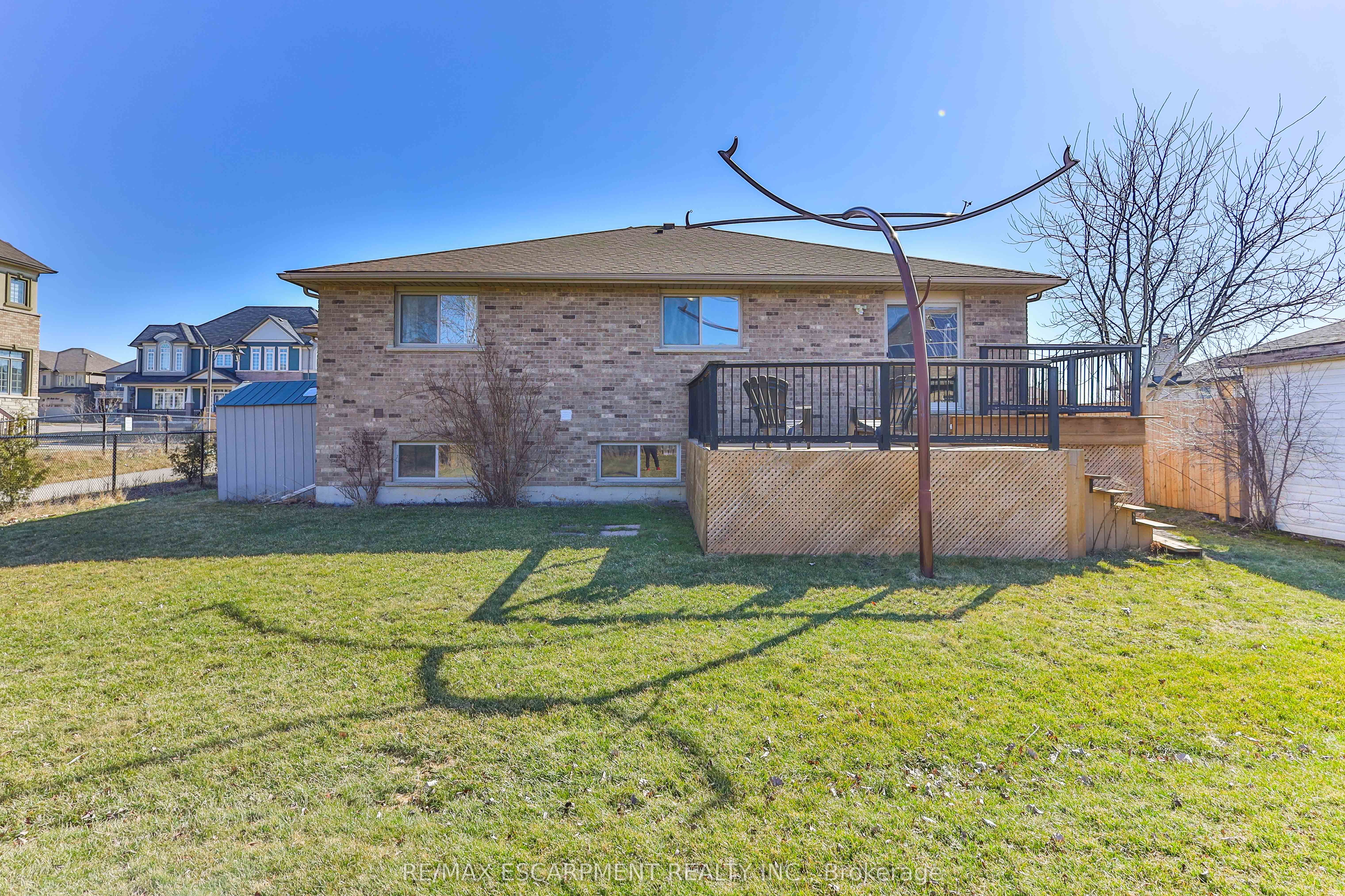 98 THOMAS Avenue, Brantford, ON N3S 7V4 photo 5
