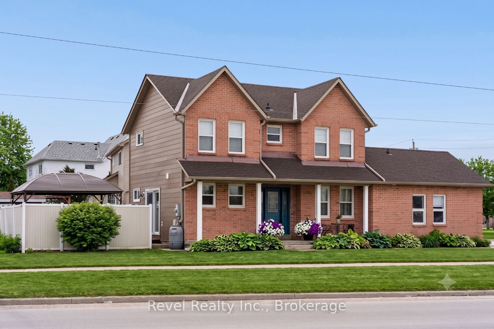 284 Victoria Avenue N, Kawartha Lakes, ON K9V 6A8 photo 2