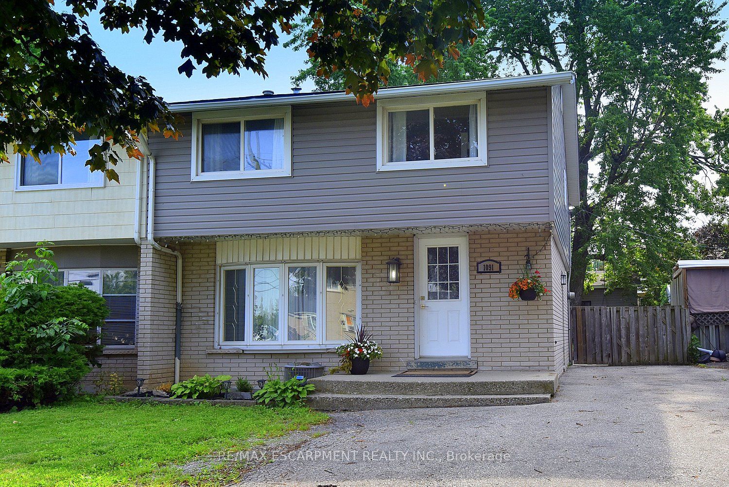 1091 Upper Wellington Street, Hamilton, ON L9A 3S5
