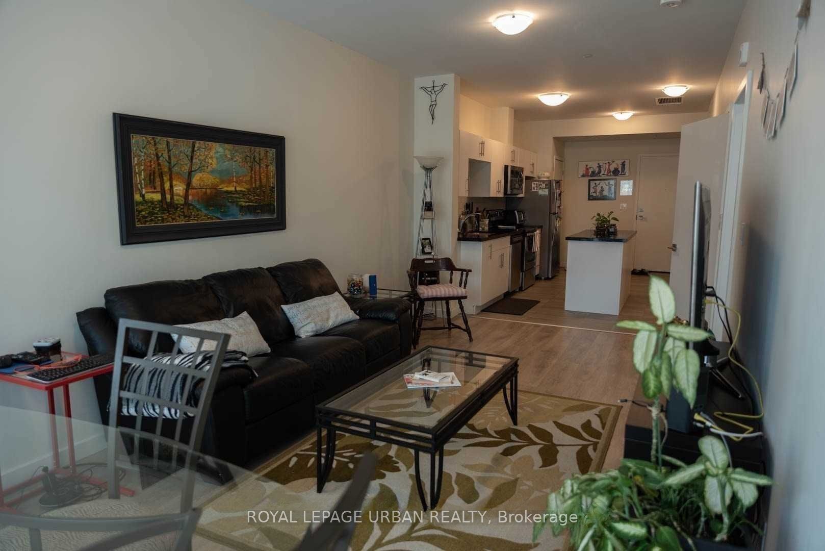 690 King Street W 215, Kitchener, ON L6A 4G5 photo 4
