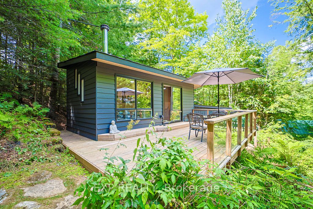 565 West Diamond Lake Road, Hastings Highlands, ON K0L 2A0