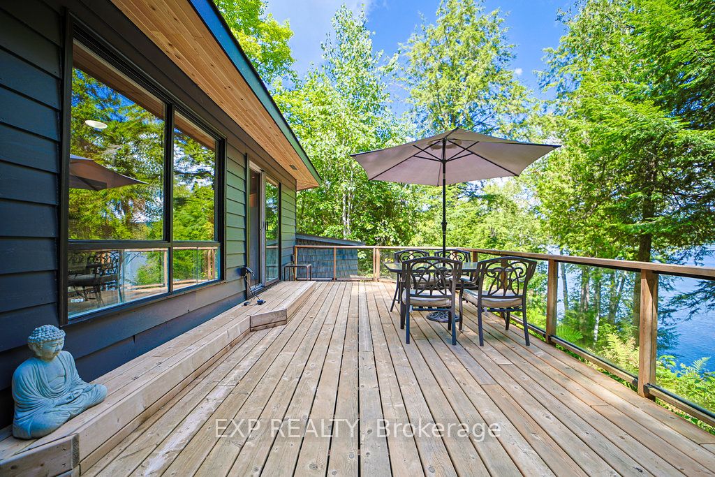 565 West Diamond Lake Road, Hastings Highlands, ON K0L 2A0 photo 2