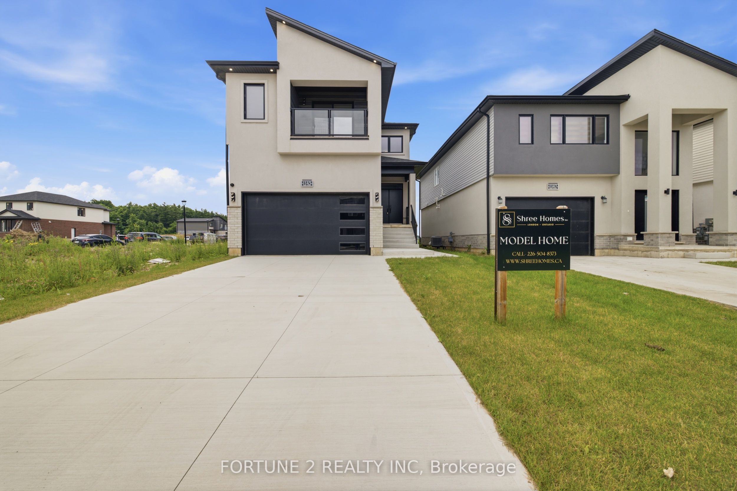 1143 Hobbs Drive, London South, ON N6M 0M1