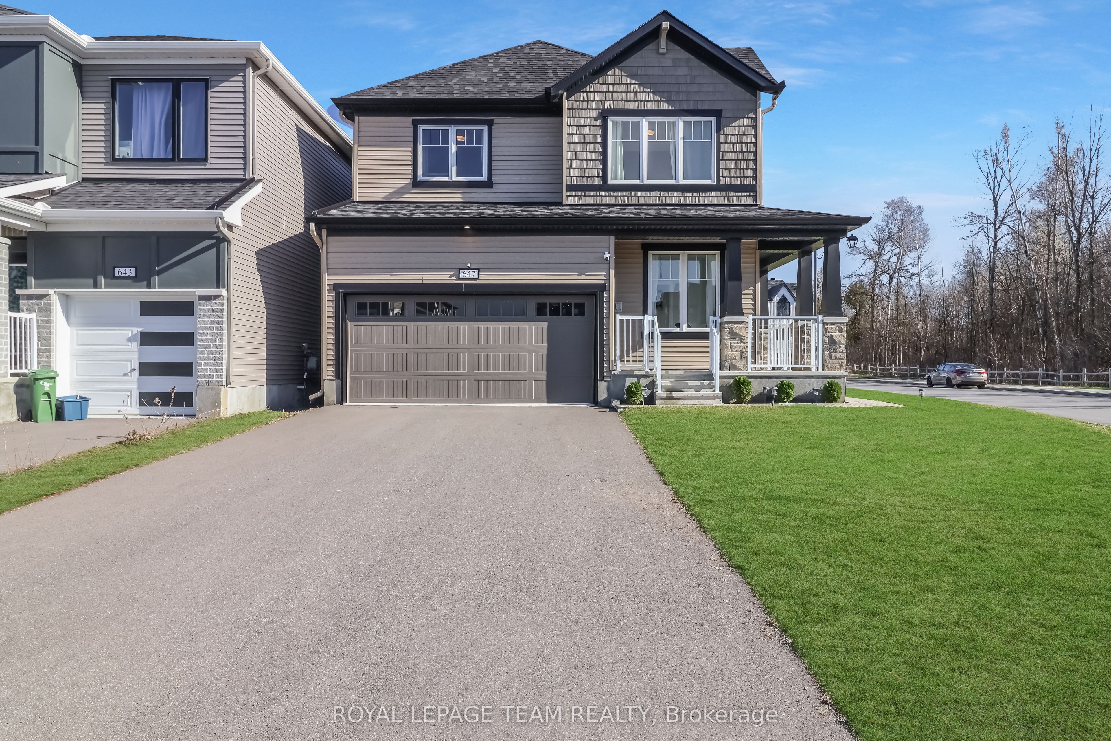 647 Cygnus Street, Barrhaven, ON K2J 7A9 photo 2