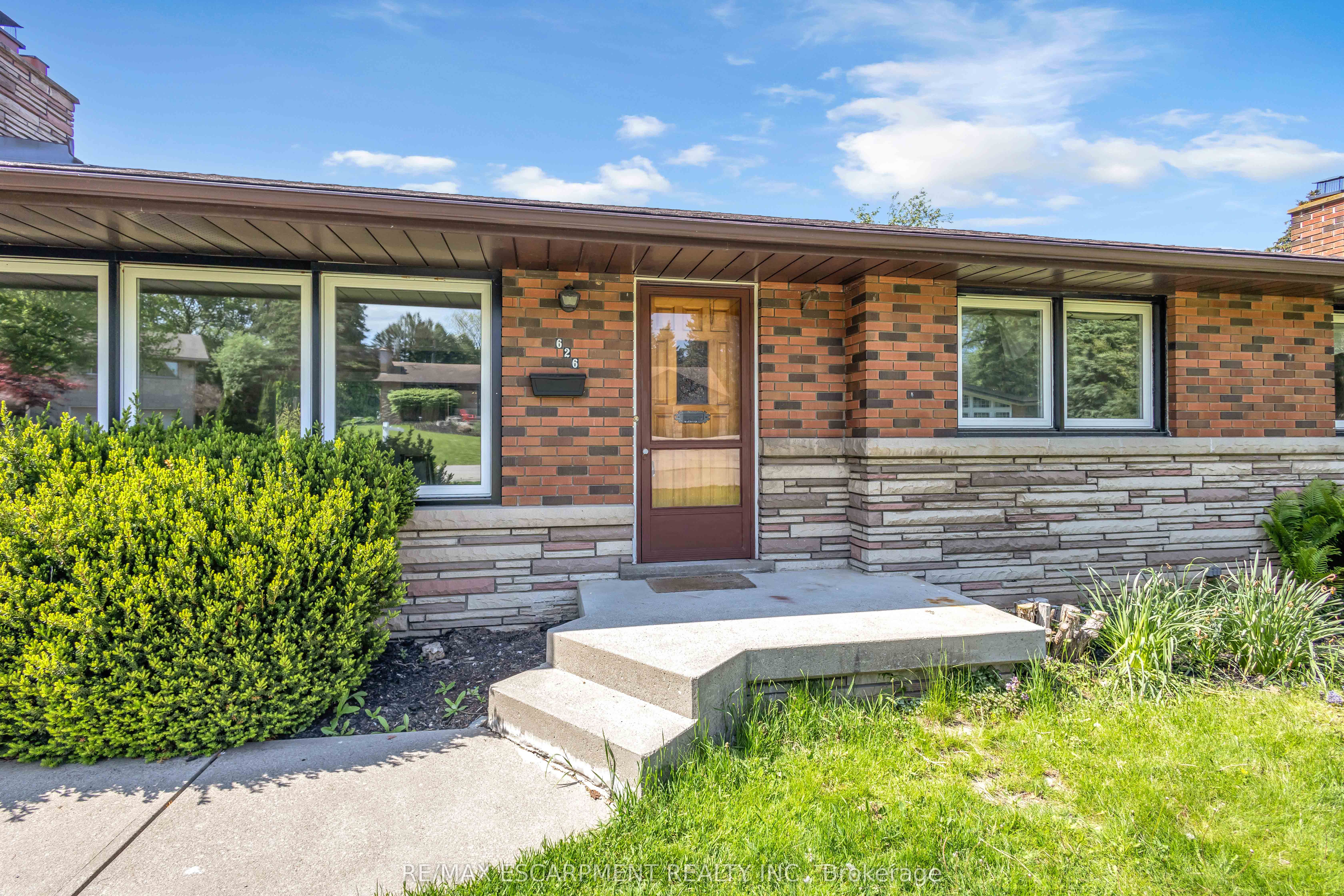 626 Iroquois Avenue, Hamilton, ON L9G 3B4 photo 4