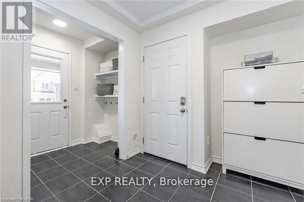 8 Stratus Street, Kitchener, ON N2R 0K6 photo 4