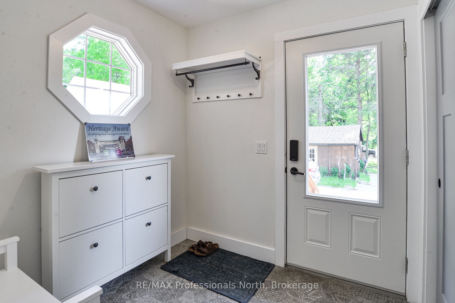 325 McPherson Street, Gravenhurst, ON P1P 0E8 photo 5