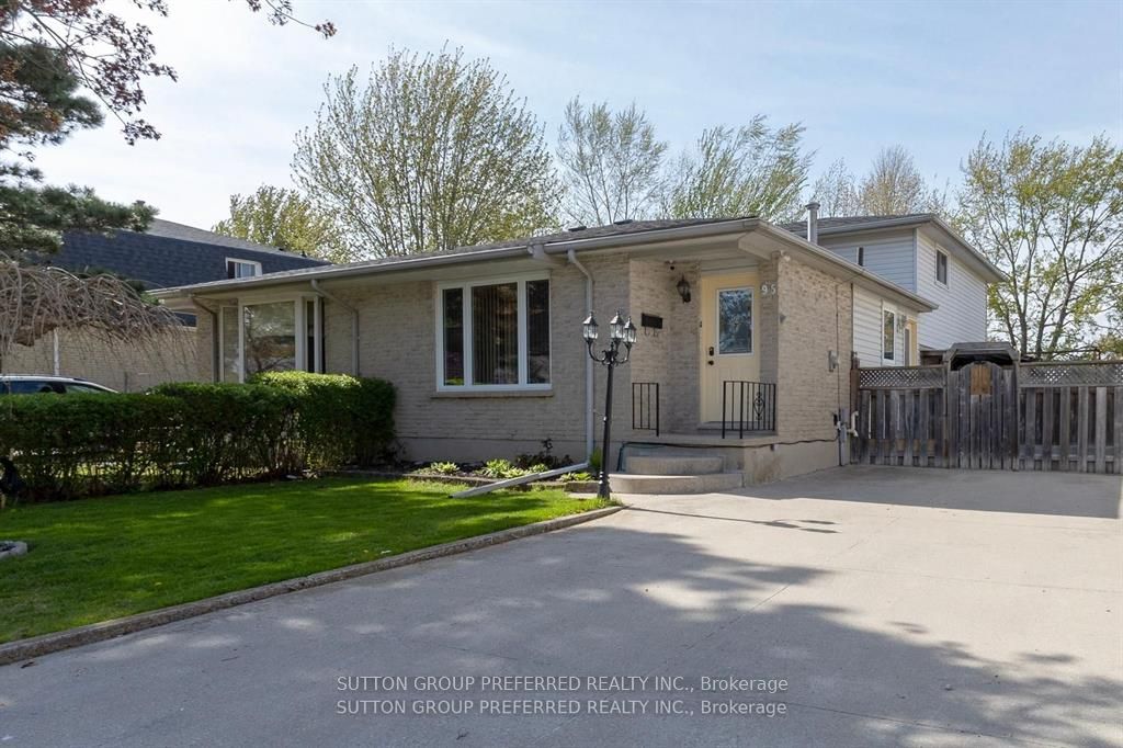 95 Scotchmere Crescent, London South, ON N6E 1Z9