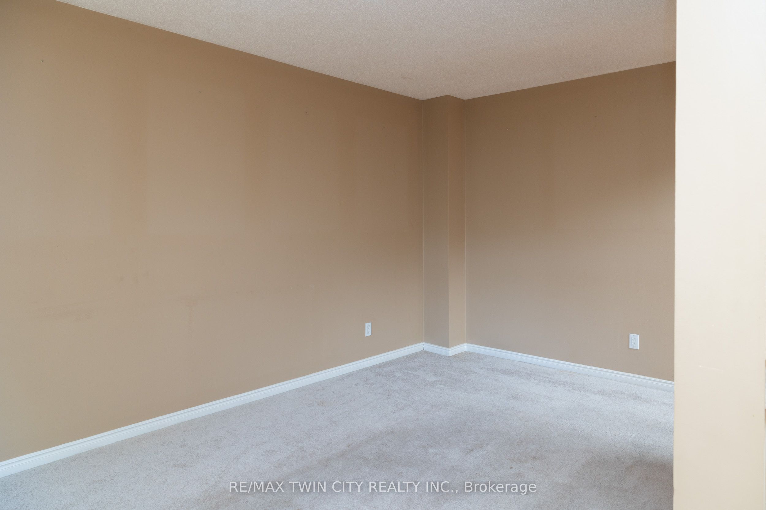 7 GRAYSTONE Court, Brant, ON N3L 3Y1 photo 5