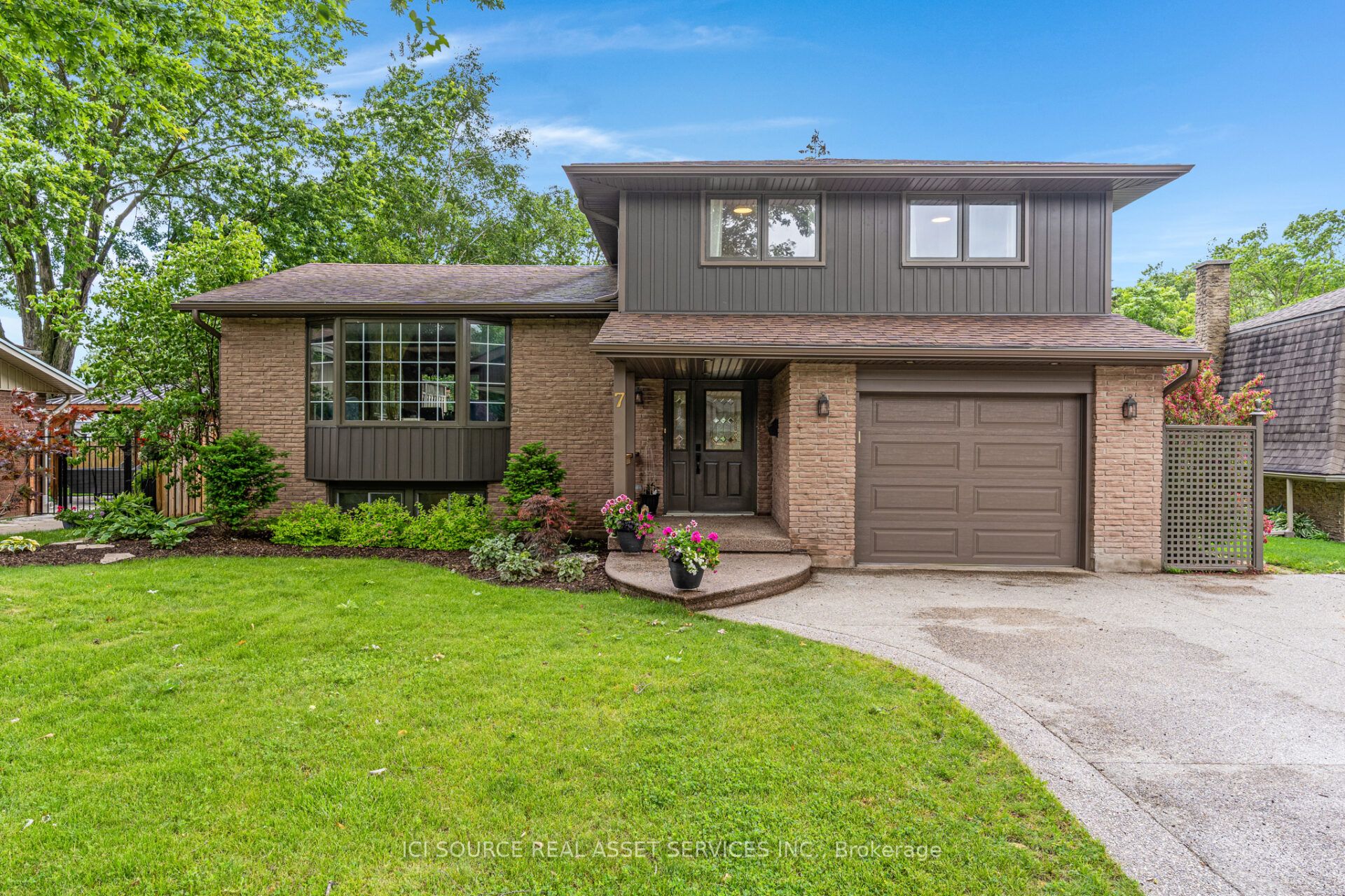 7 Blue Heron Court, Woolwich, ON N3B 1S6