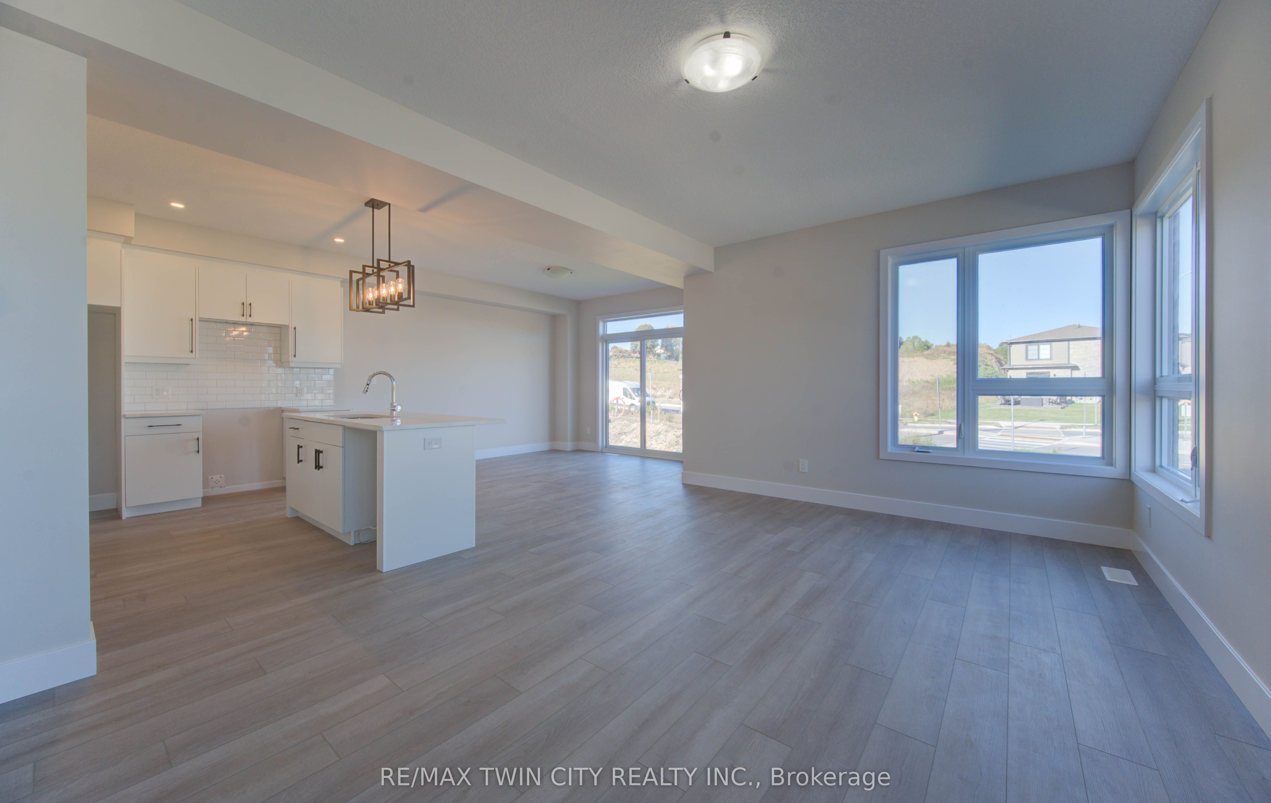 171 Otterbein Road, Kitchener, ON N2B 0A8 photo 5