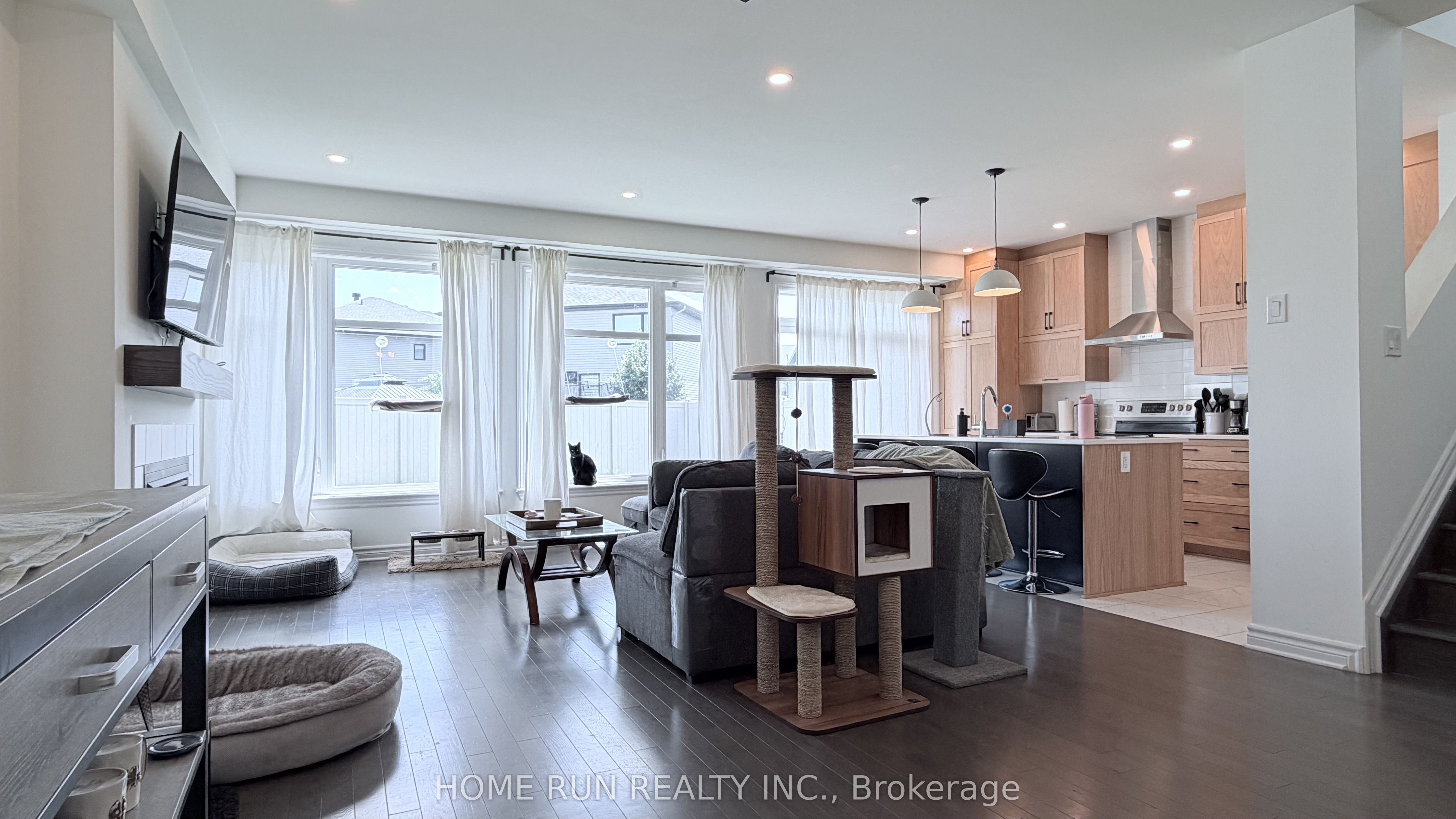 535 Honeylocust Avenue, Kanata, ON K2V 0L8 photo 3