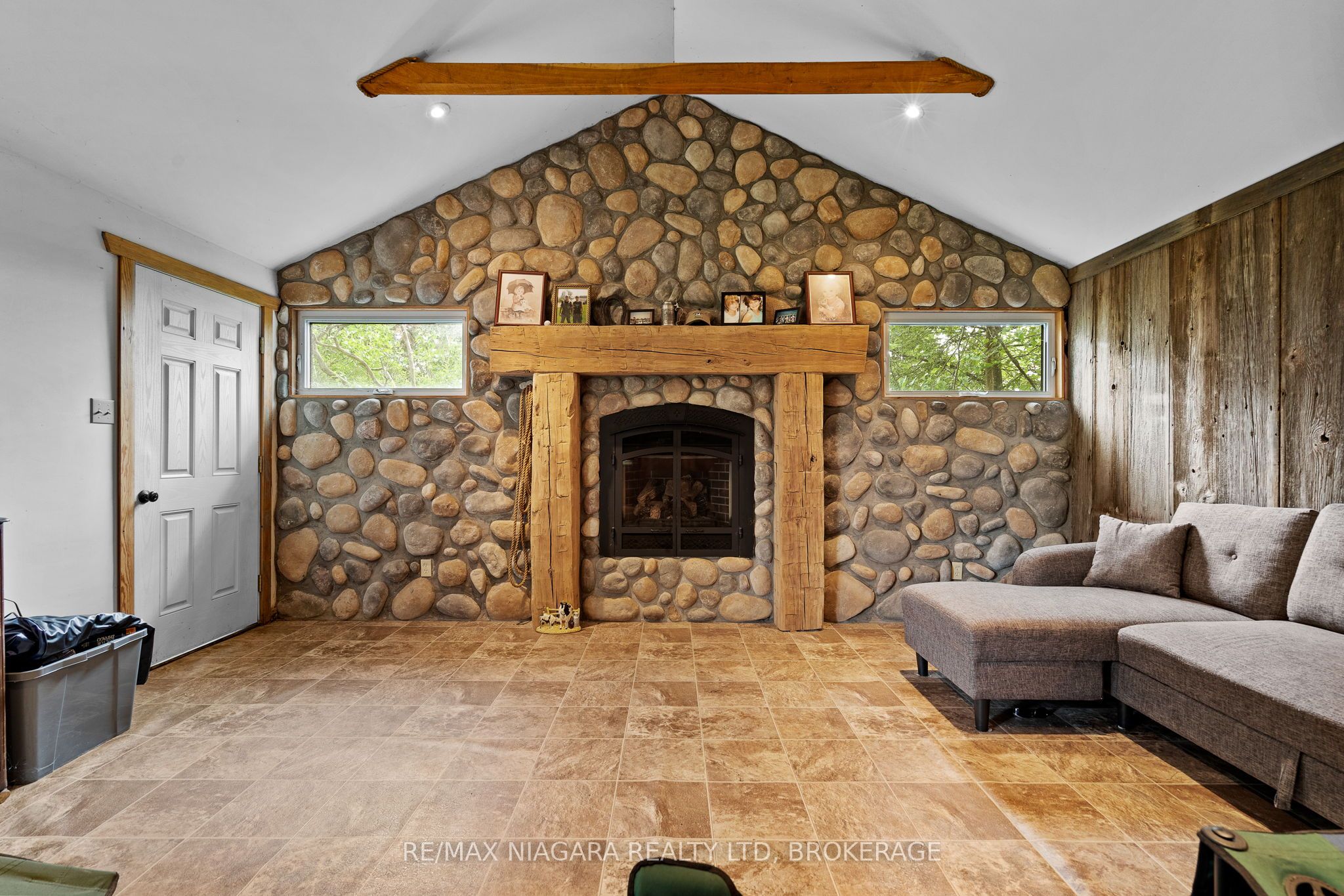 12213 Lakeshore Road, Wainfleet, ON L0S 1V0 photo 4