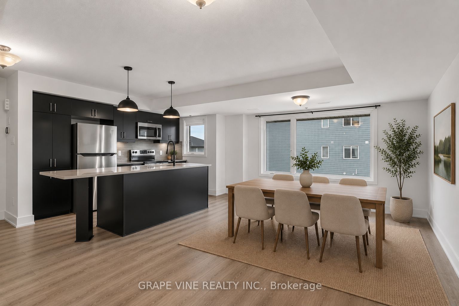 581 Takamose Private 216, Manor Park - Cardinal Glen and Area, ON K1K 4Z4 photo 2